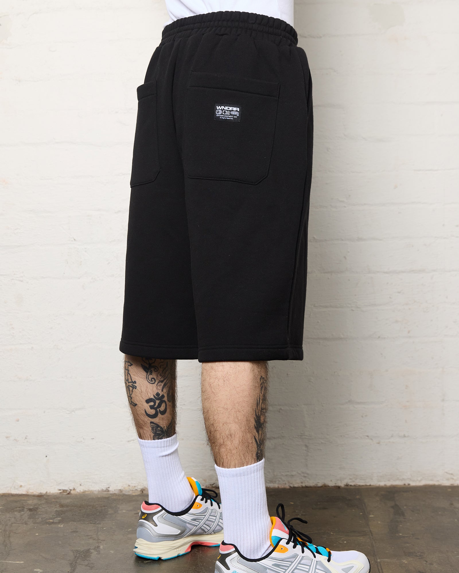 HALO TRACKSHORT - BLACK