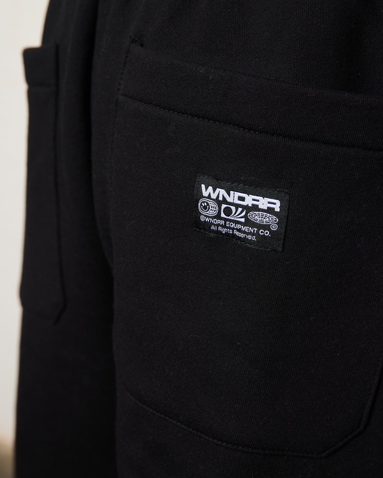 HALO TRACKSHORT - BLACK