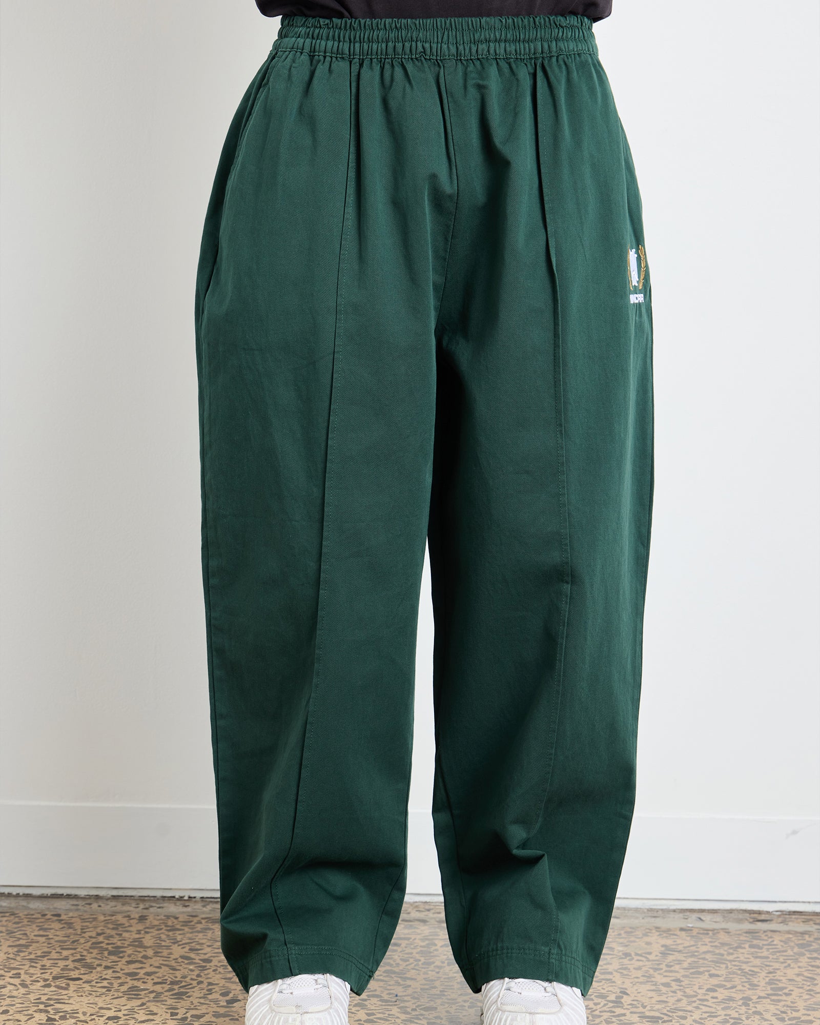 MAISON PLEATED PANT - PINE GREEN