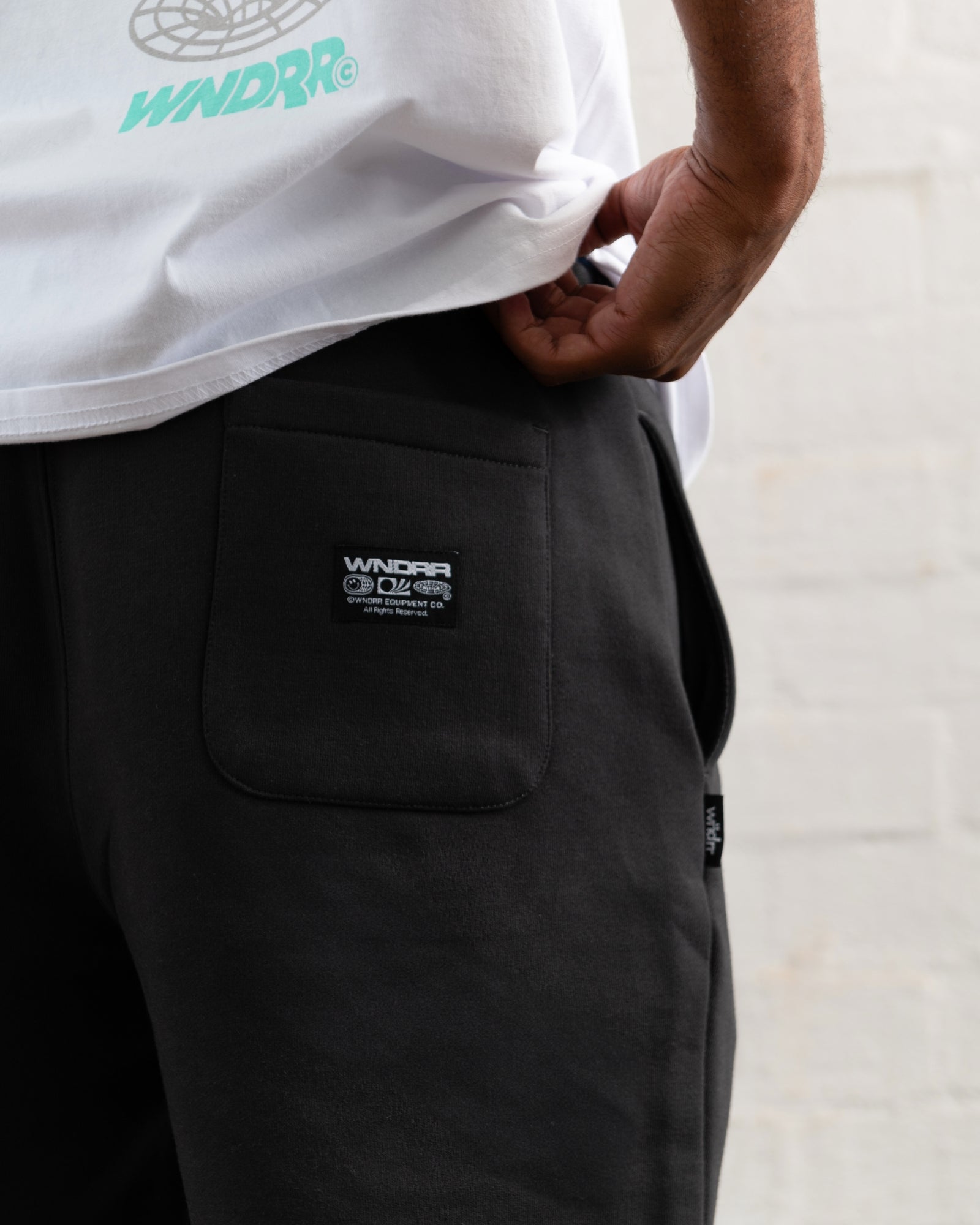 HALO BAGGY TRACKPANT - FADED BLACK