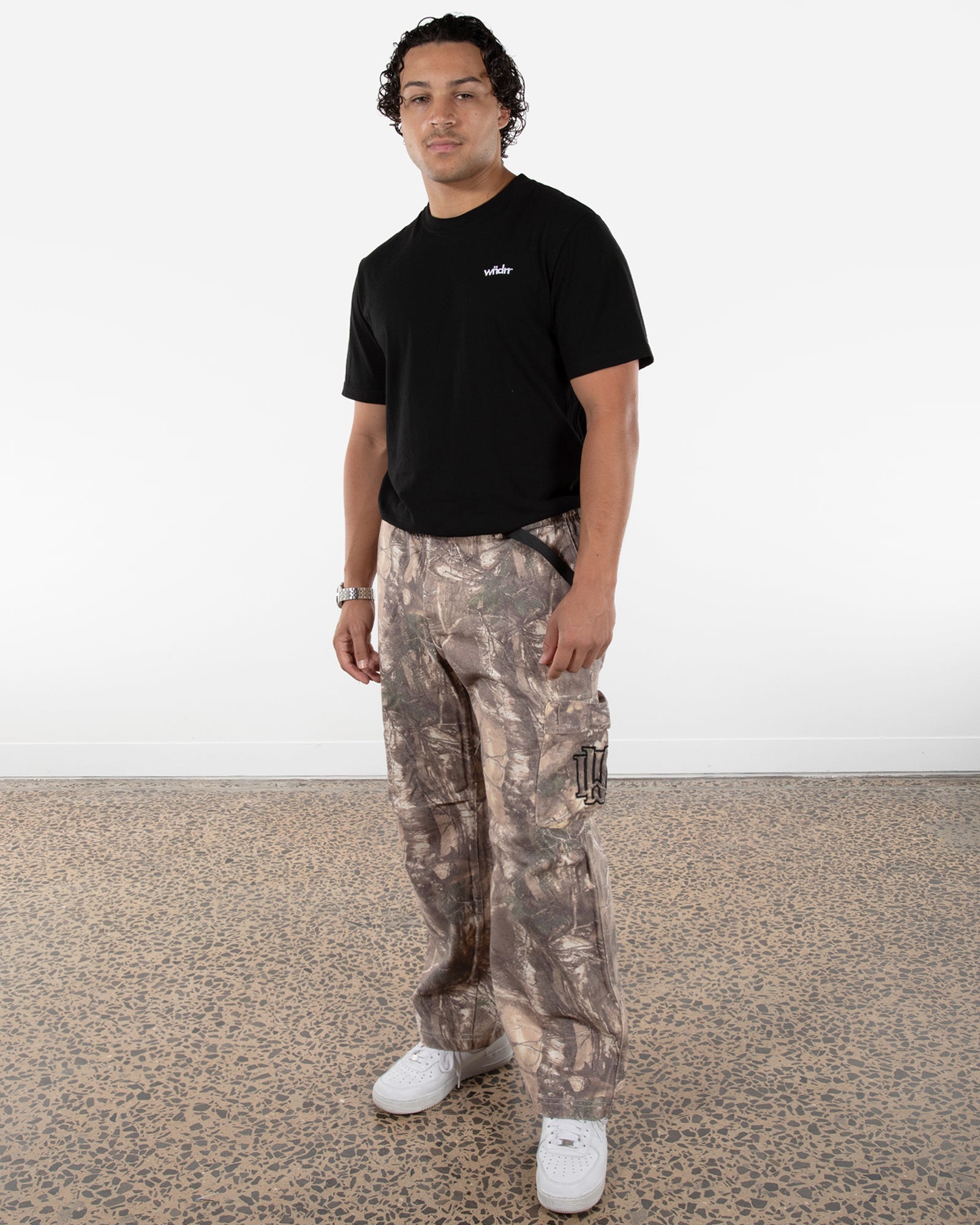 ACCENT REGULAR FIT TEE - BLACK