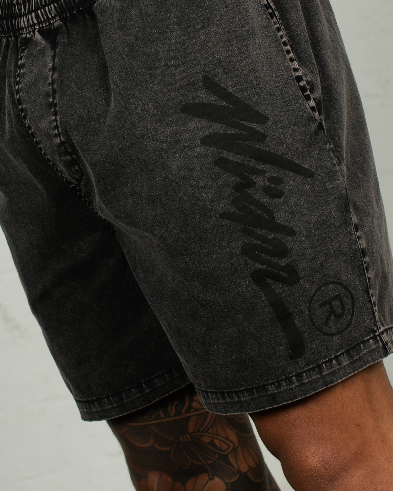 OFFEND BEACH SHORT - WASHED BLACK