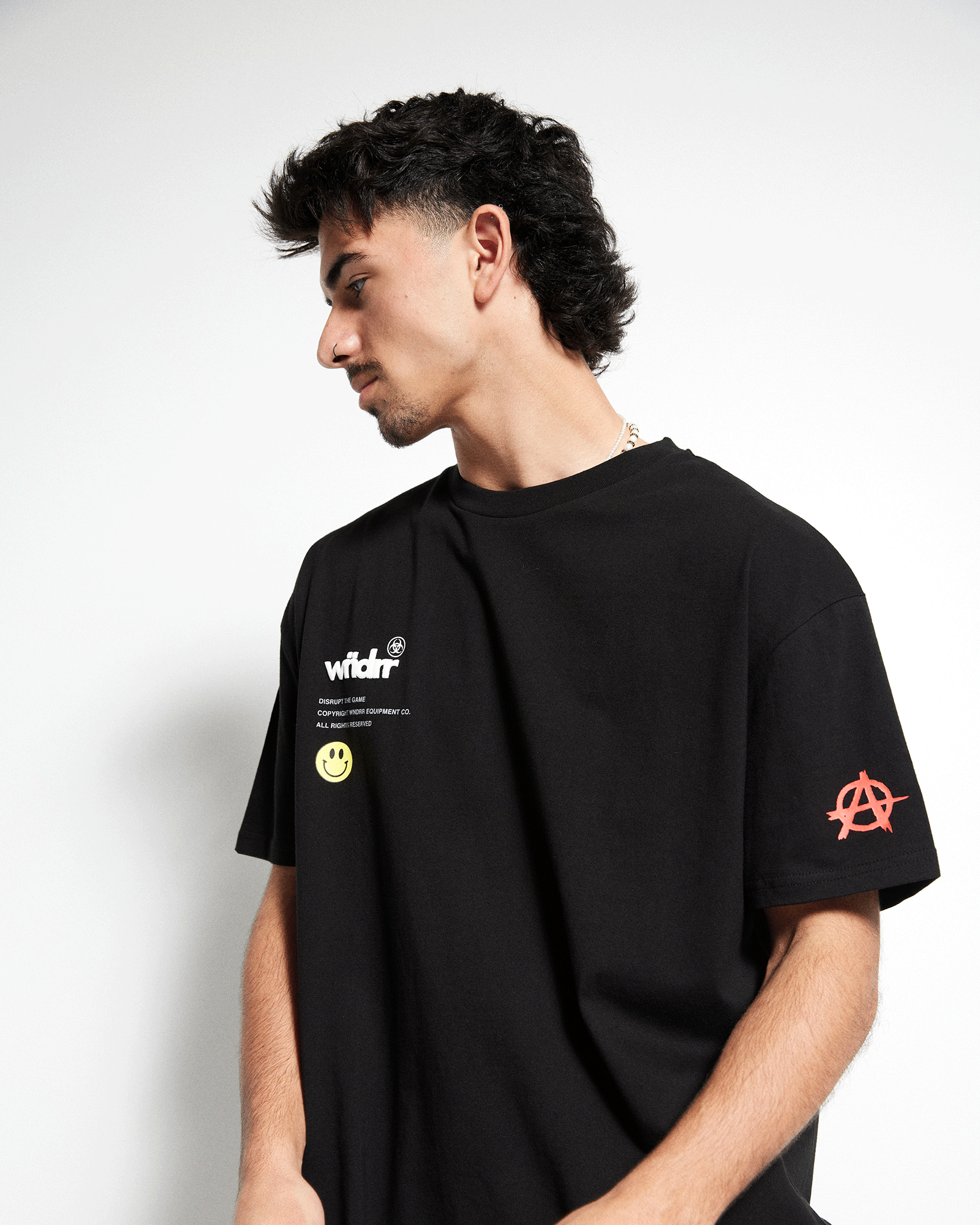 ILLEGIBLE BOX FIT TEE - BLACK