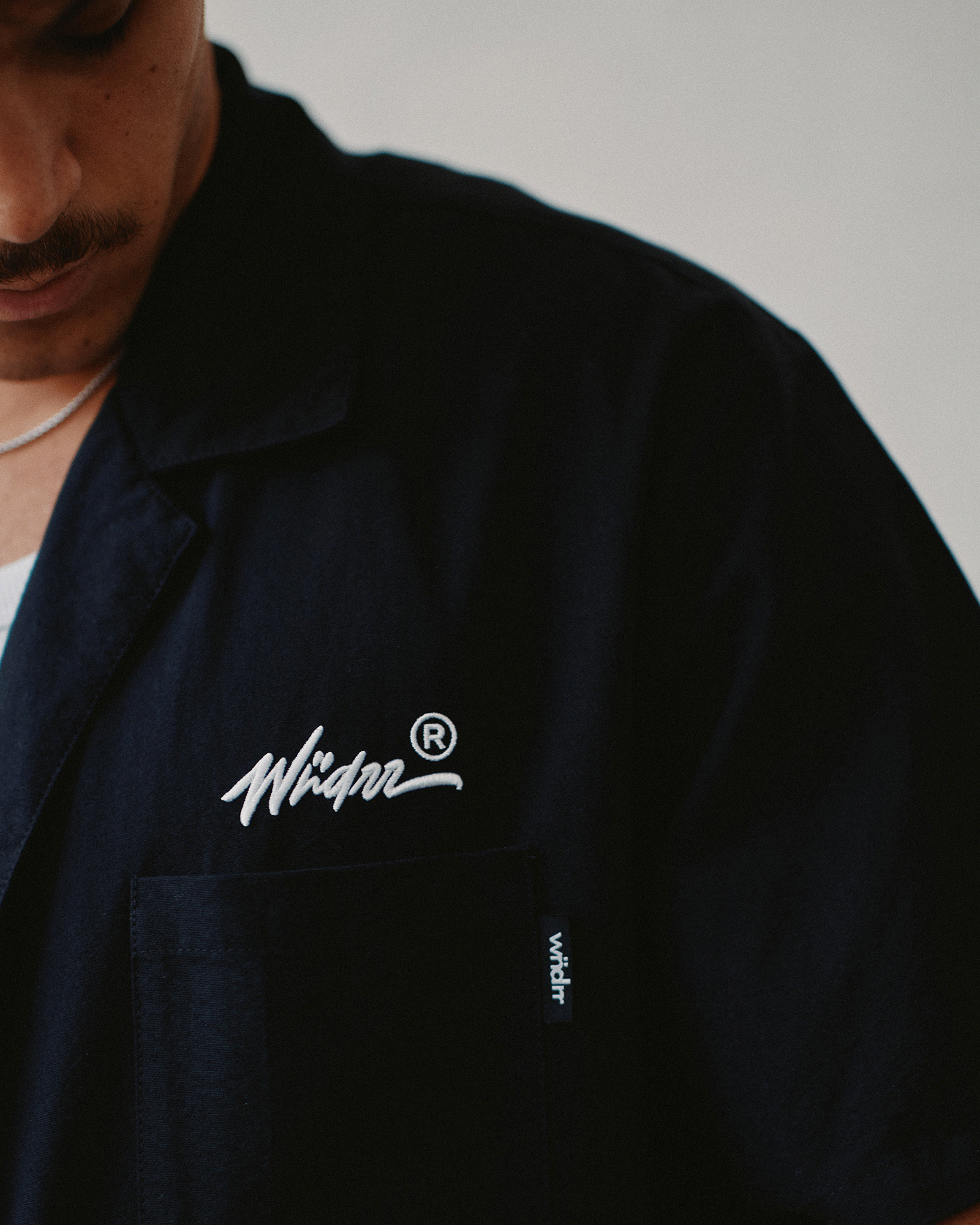 SCRIPT S/S SHIRT - BLACK