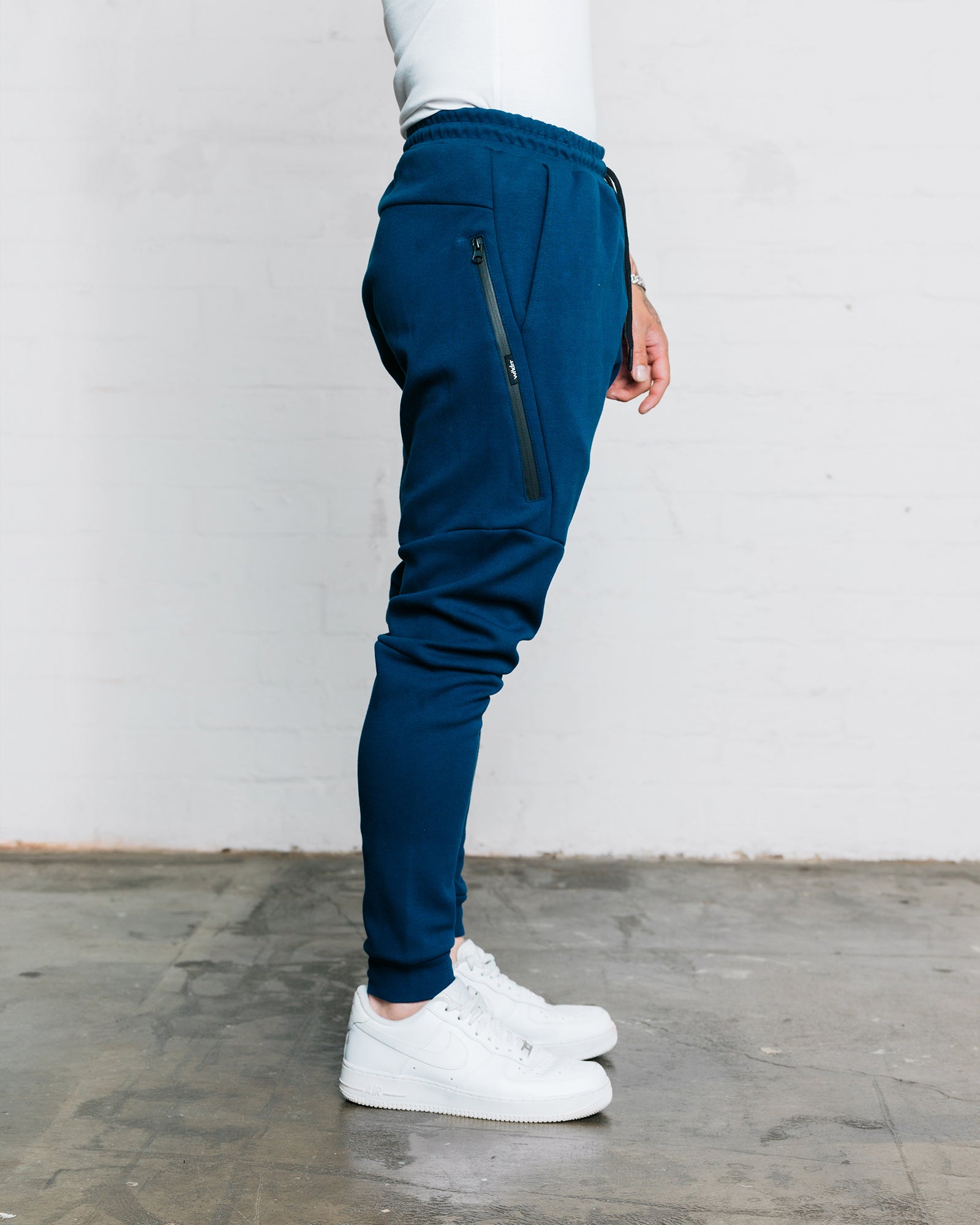 HOXTON V2 TECH TRACKPANT - NAVY