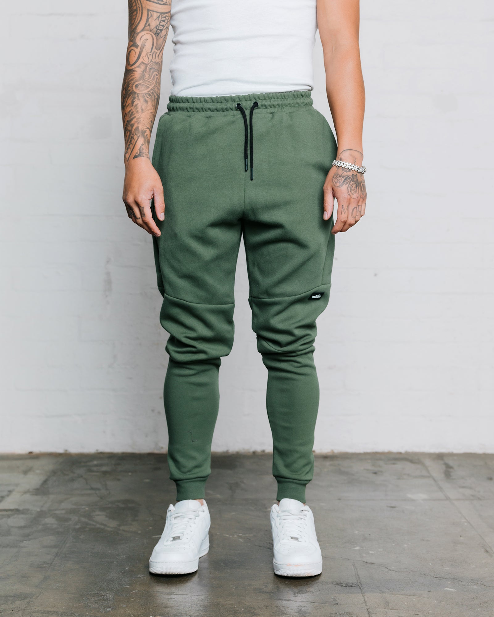 HOXTON V2 TECH TRACKPANT - OLIVE
