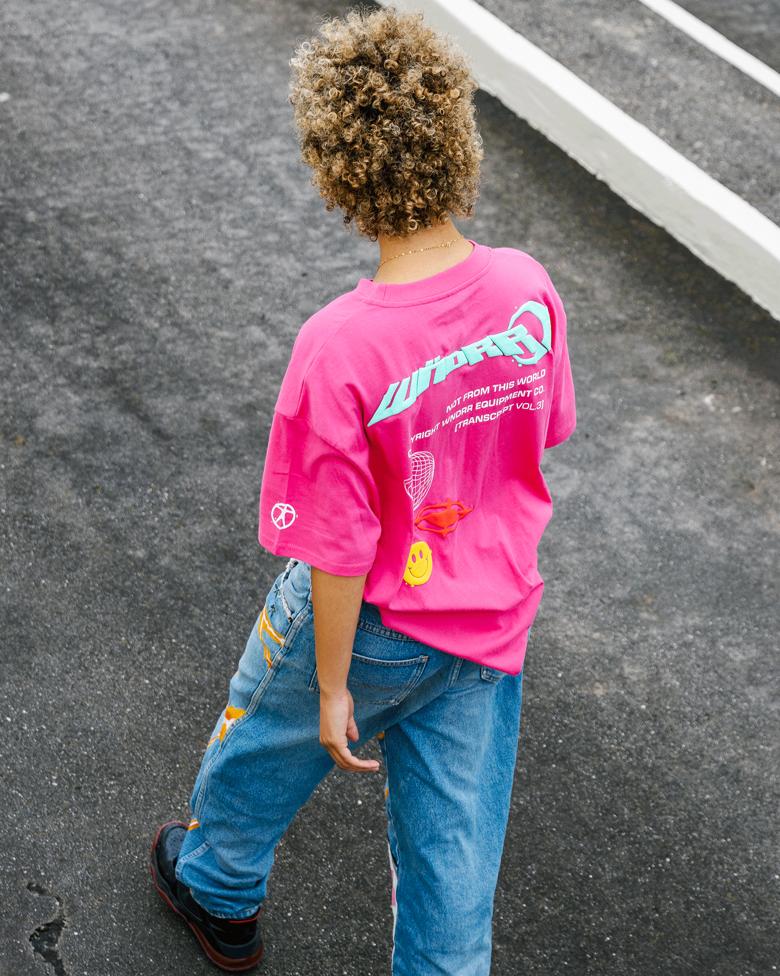 OUTTA WORLD BOX FIT TEE - MAGENTA