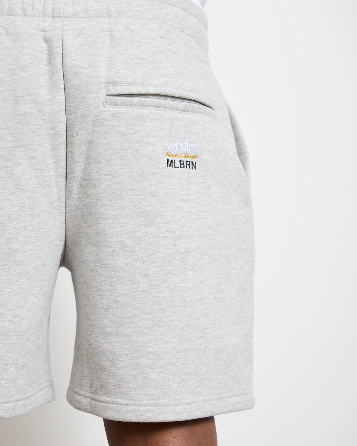 Model 183cm / Size L