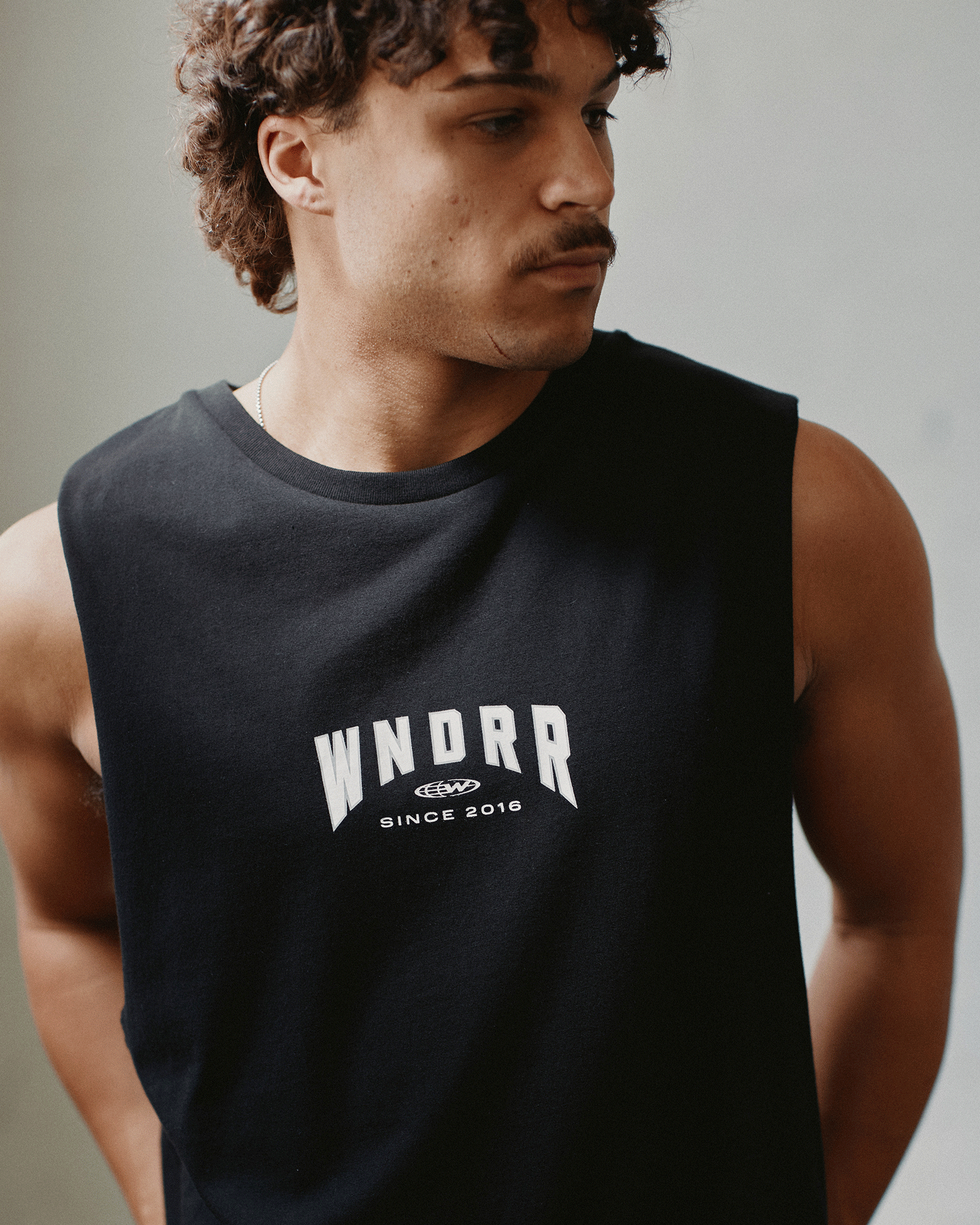 BRIDGE MUSCLE TOP - BLACK