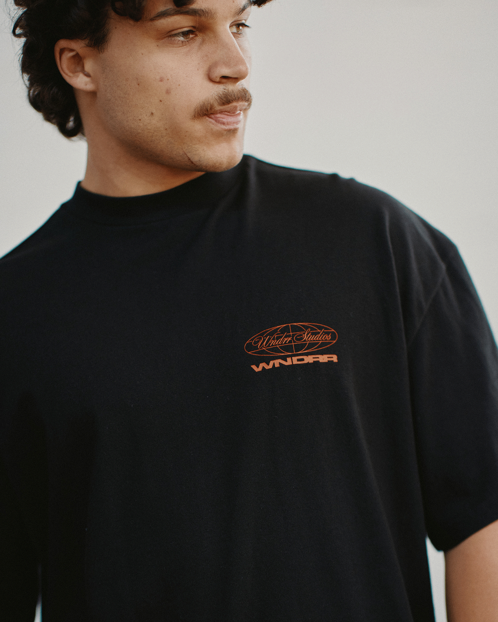 SWATCH HEAVY WEIGHT TEE - BLACK