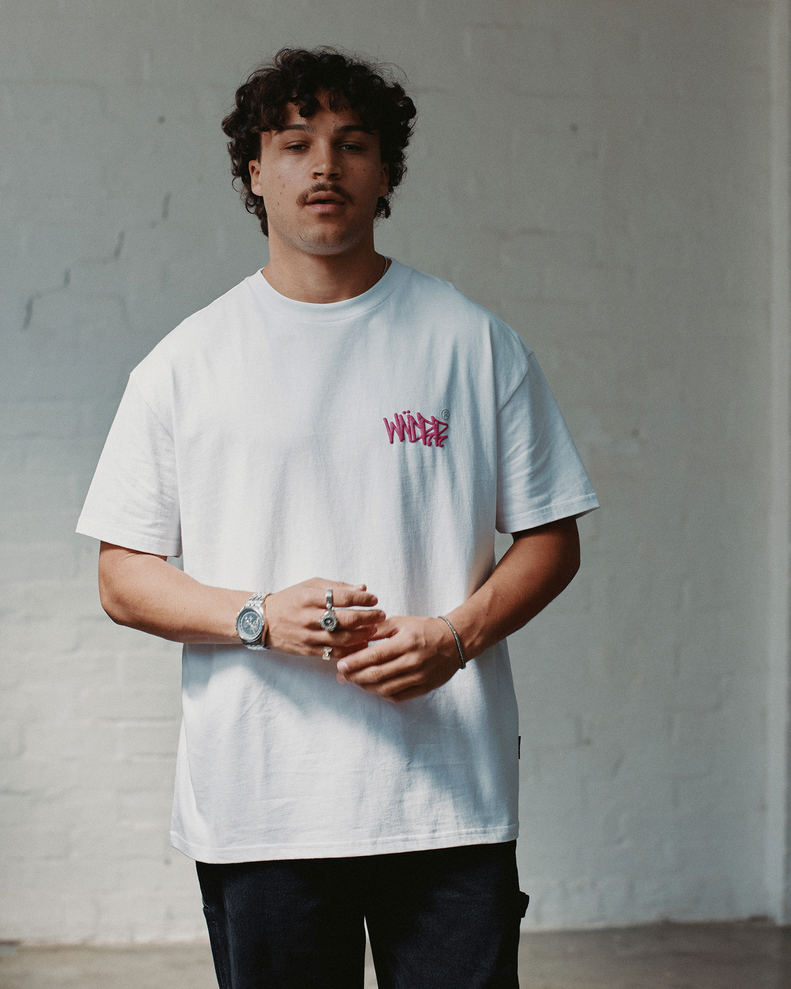 TAGGED BOX FIT TEE - WHITE