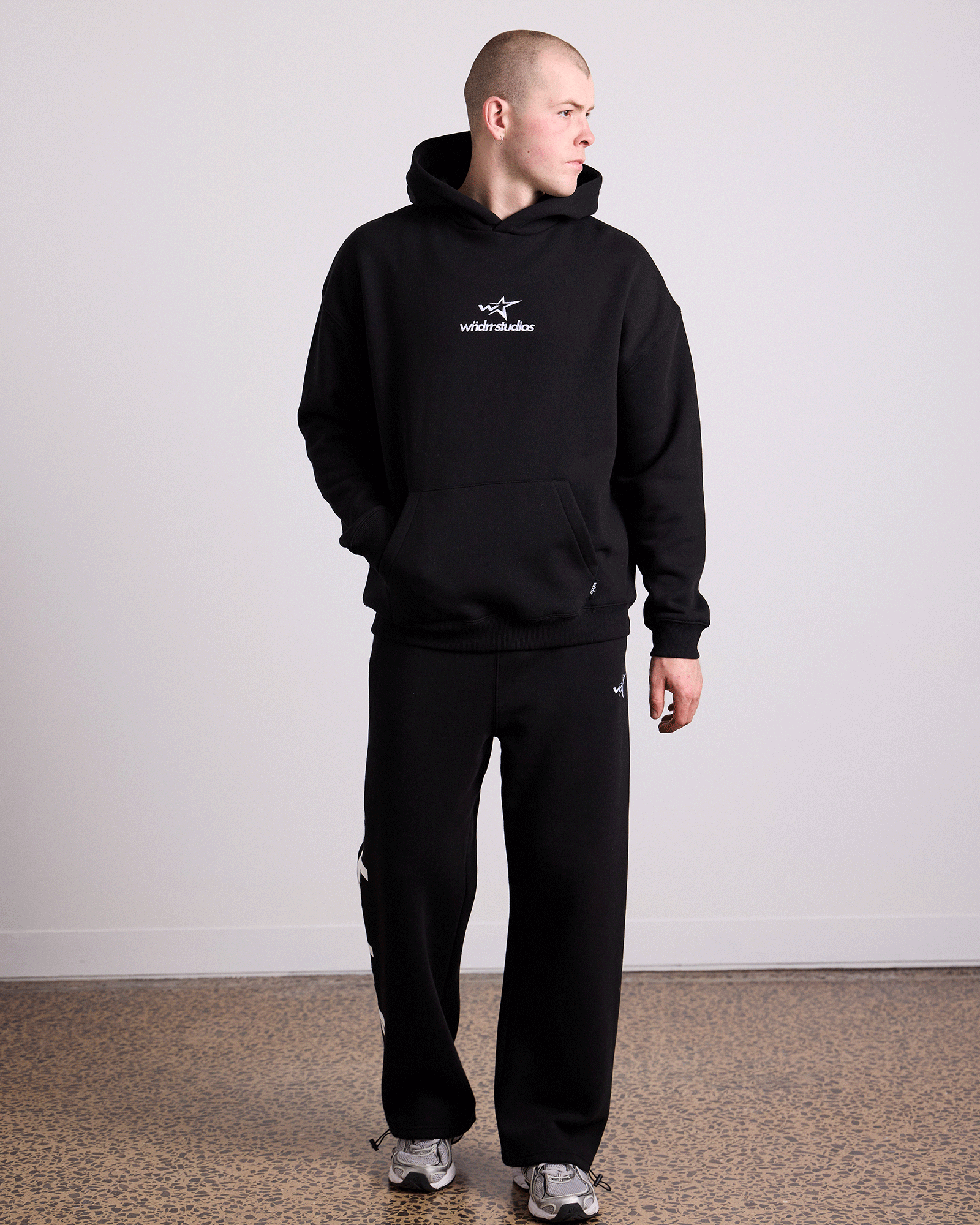 STXRHAUS HOOD SWEAT - BLACK
