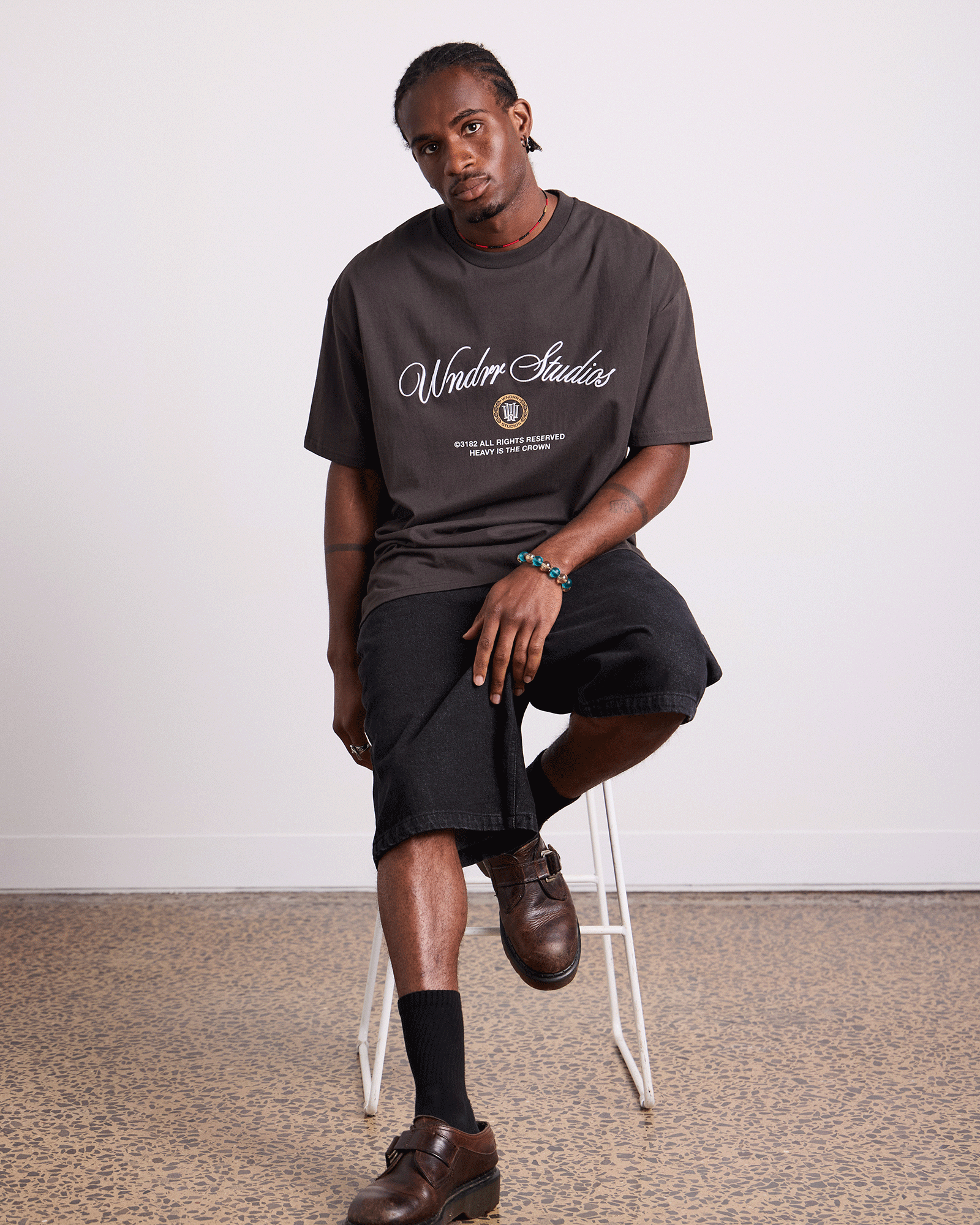 VITA NOVA BOX FIT TEE - FADED BLACK