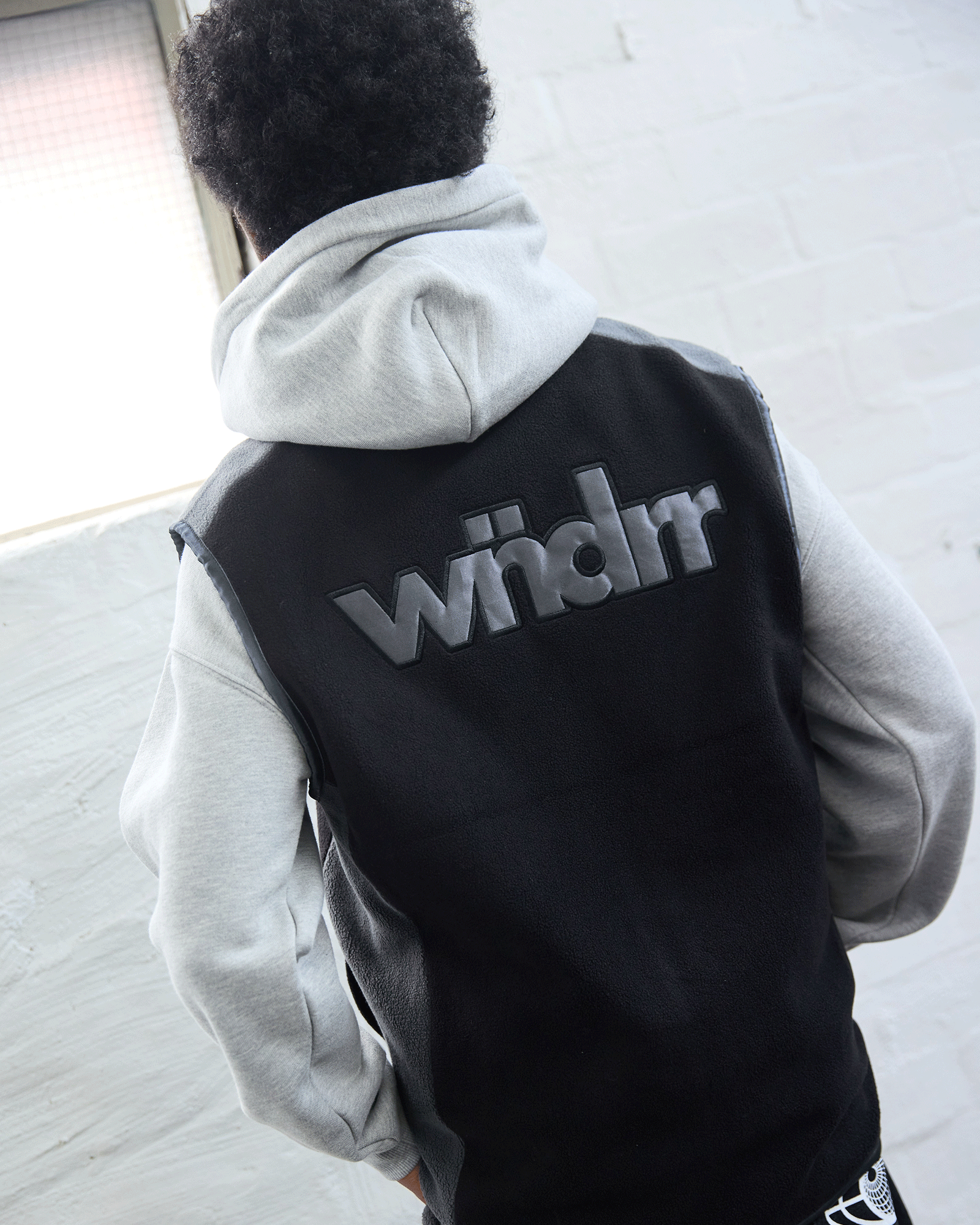 ACCENT POLAR FLEECE VEST - BLACK/GREY