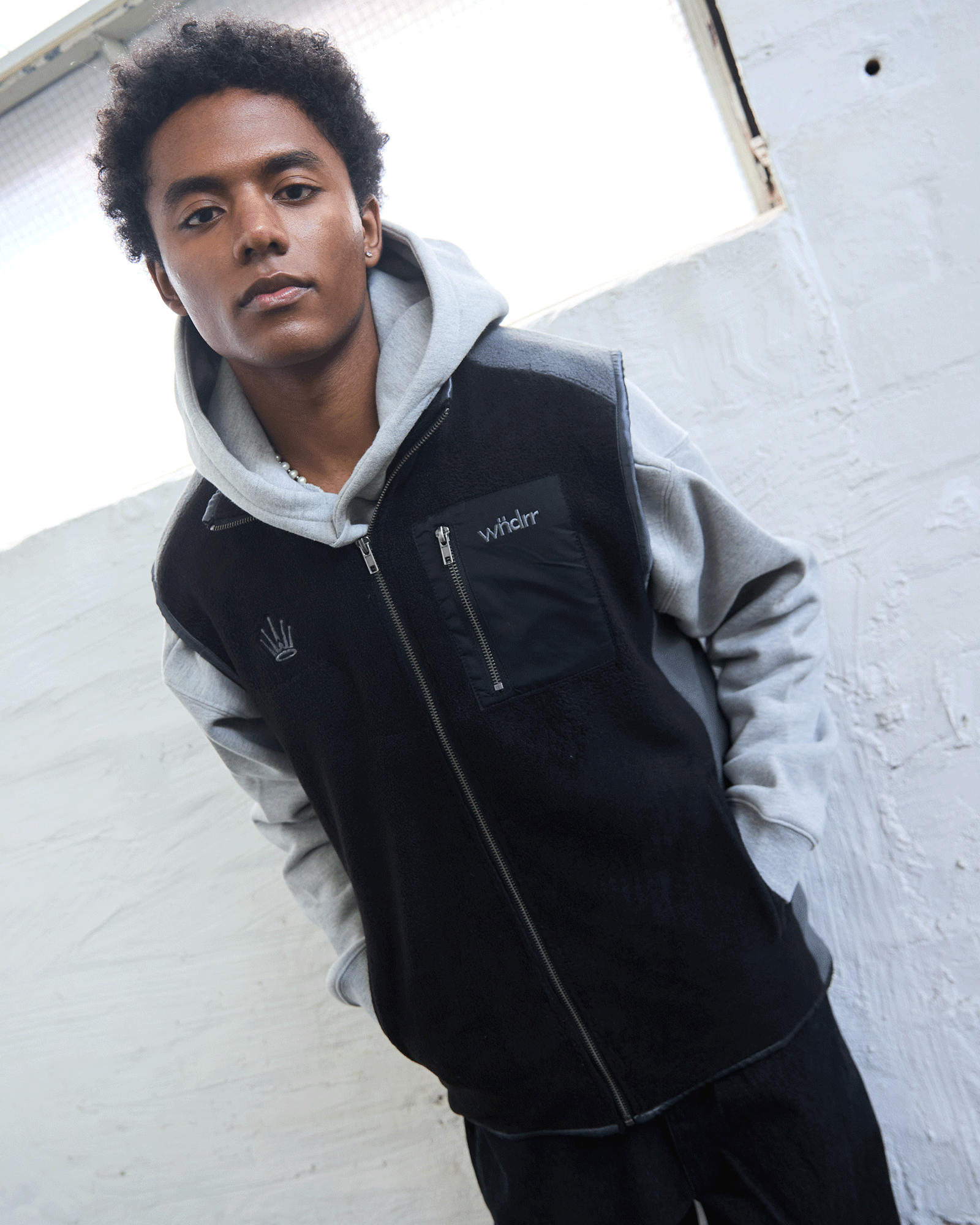 ACCENT POLAR FLEECE VEST - BLACK/GREY