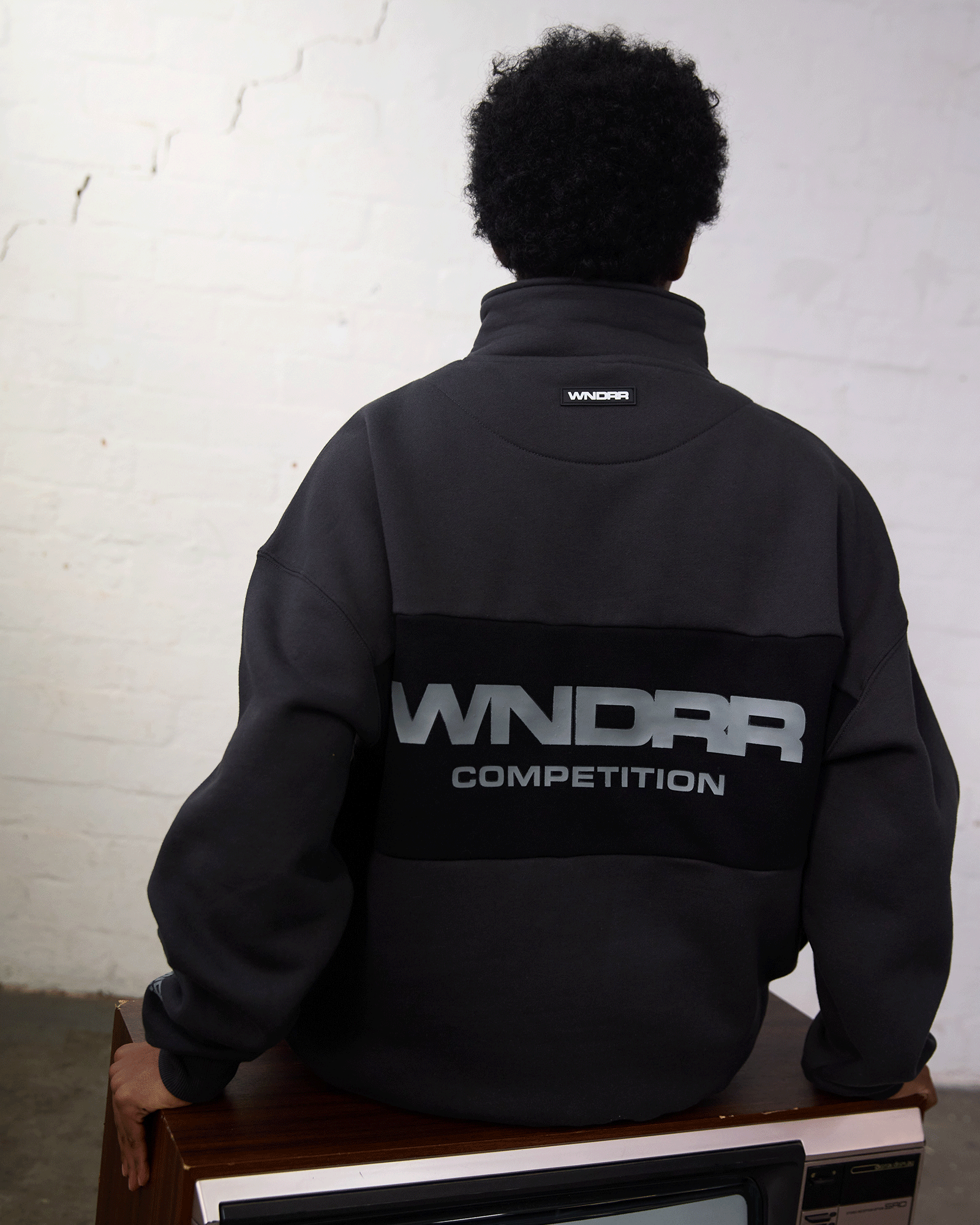 FREQUENCY PANEL 1/4 ZIP SWEAT - FADED BLACK