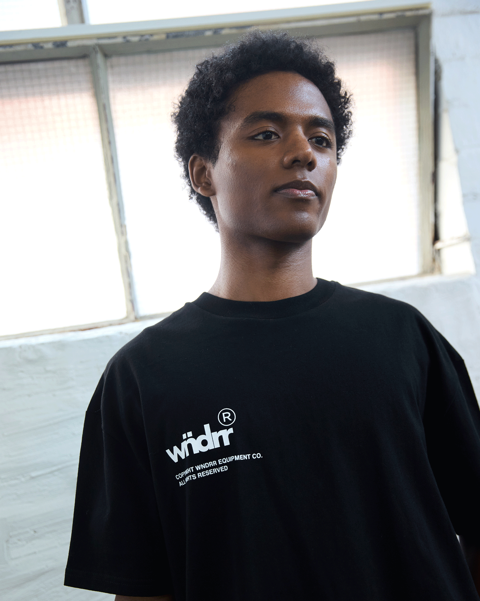 SYNDICATE BOX FIT TEE - BLACK