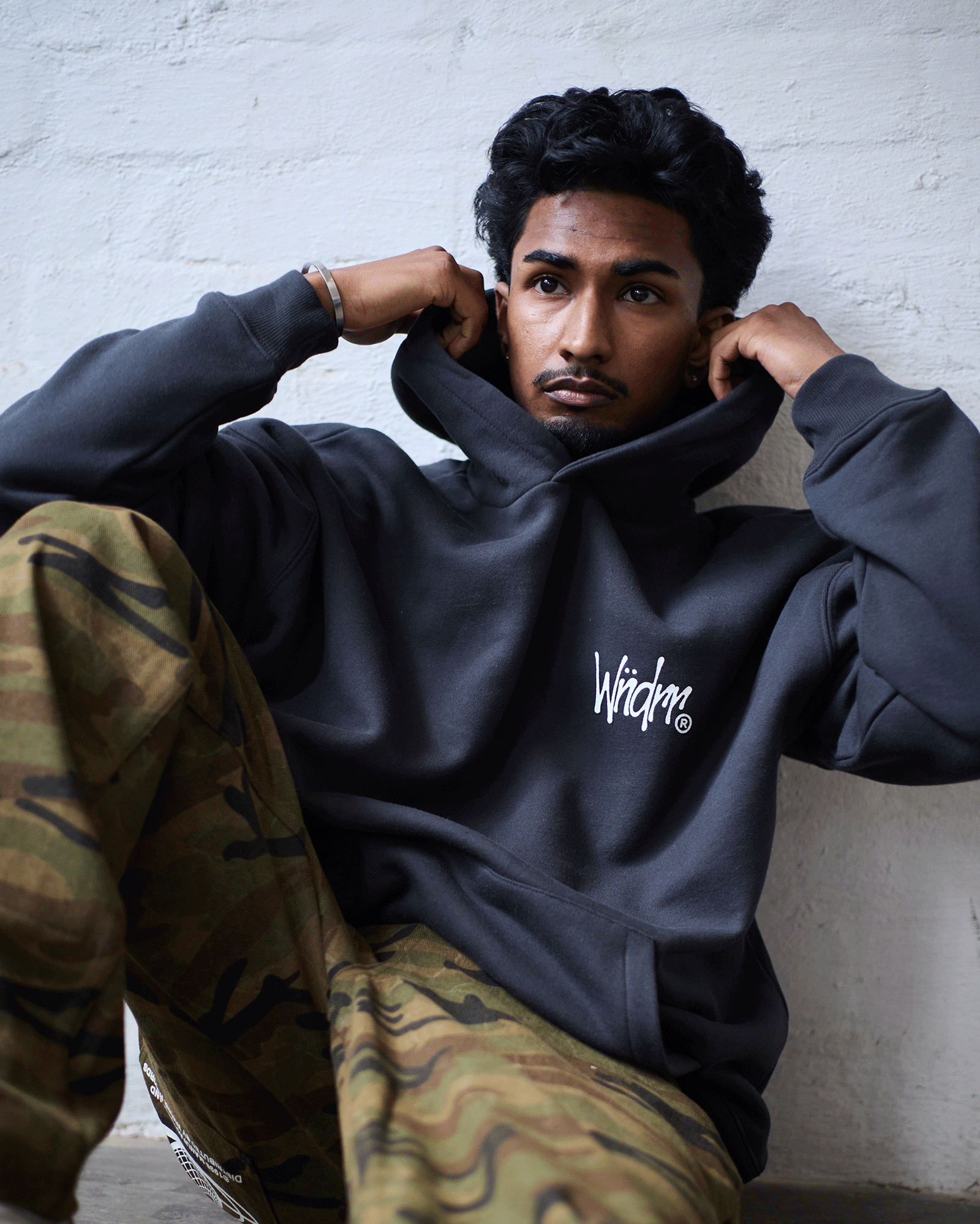 SCORPION HOOD SWEAT - FADED BLACK