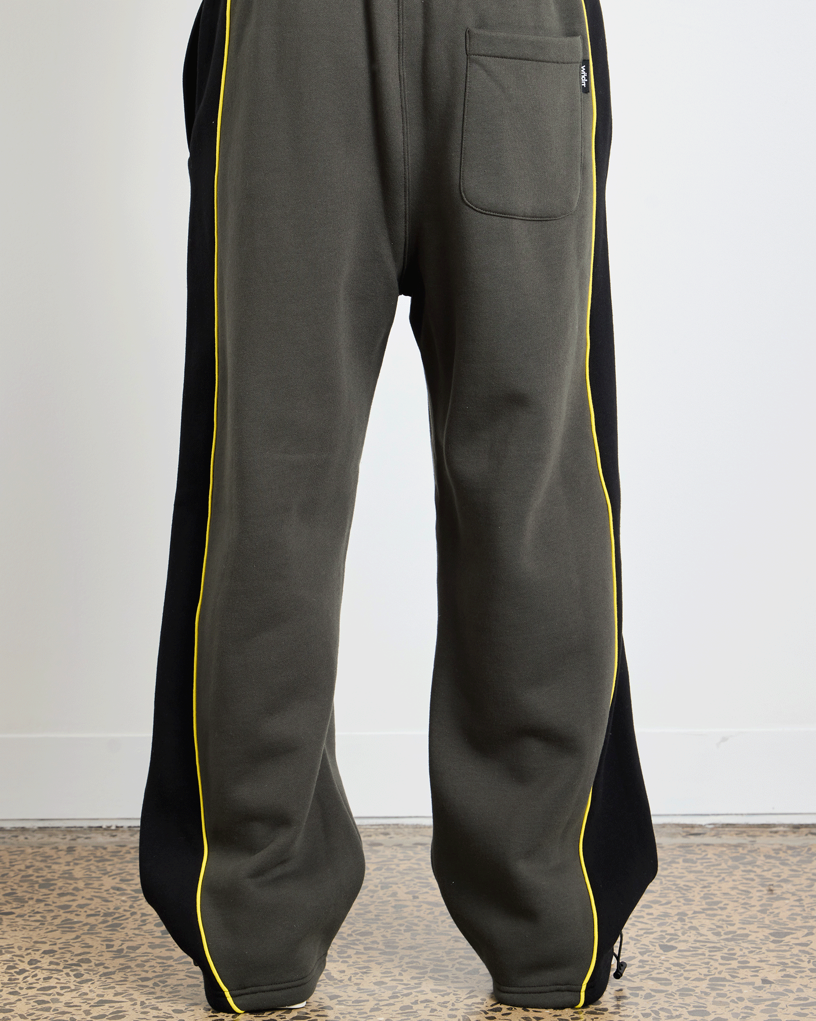 Model 175cm / Size M