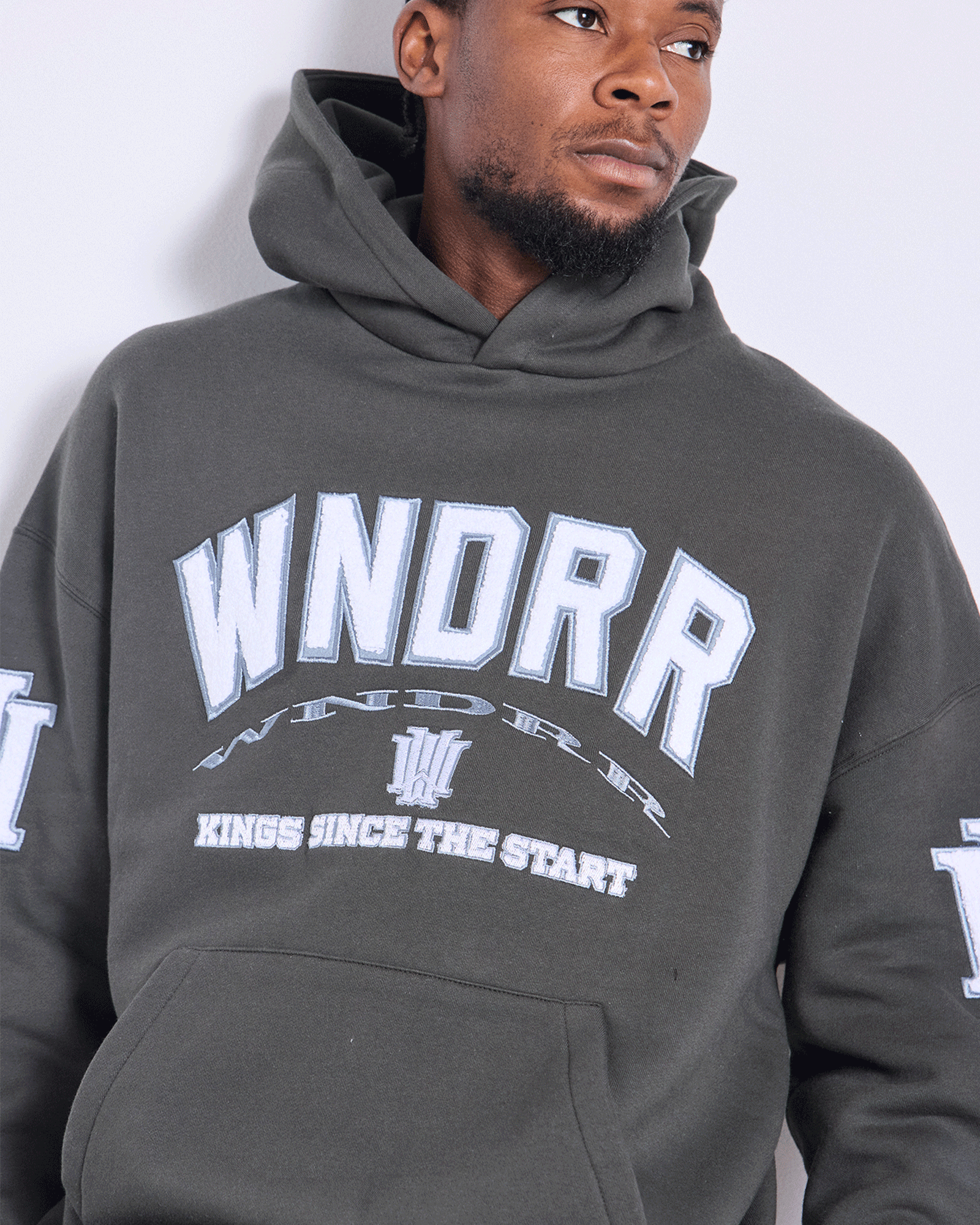 Model 184cm / Size M