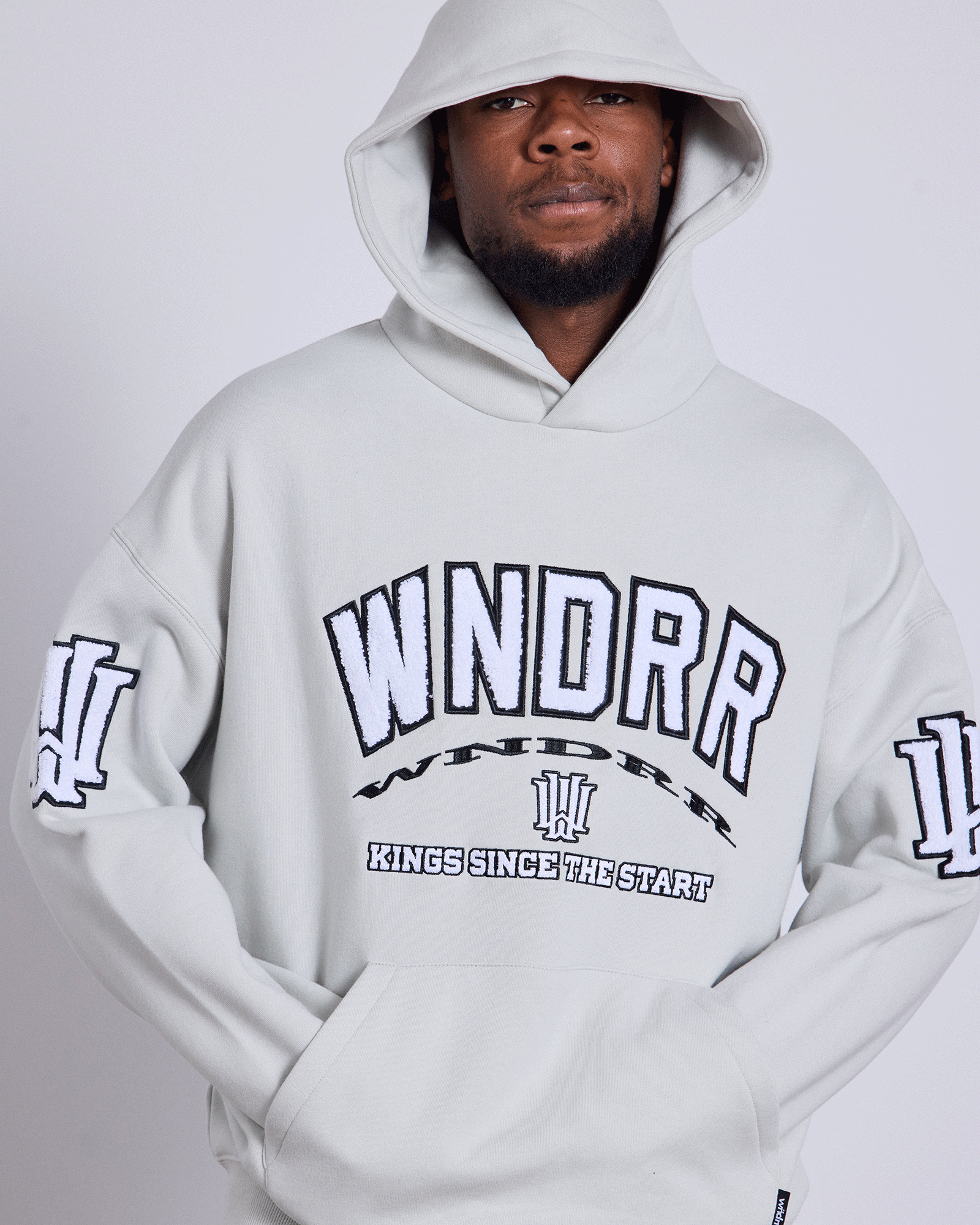 Model 184cm / Size M