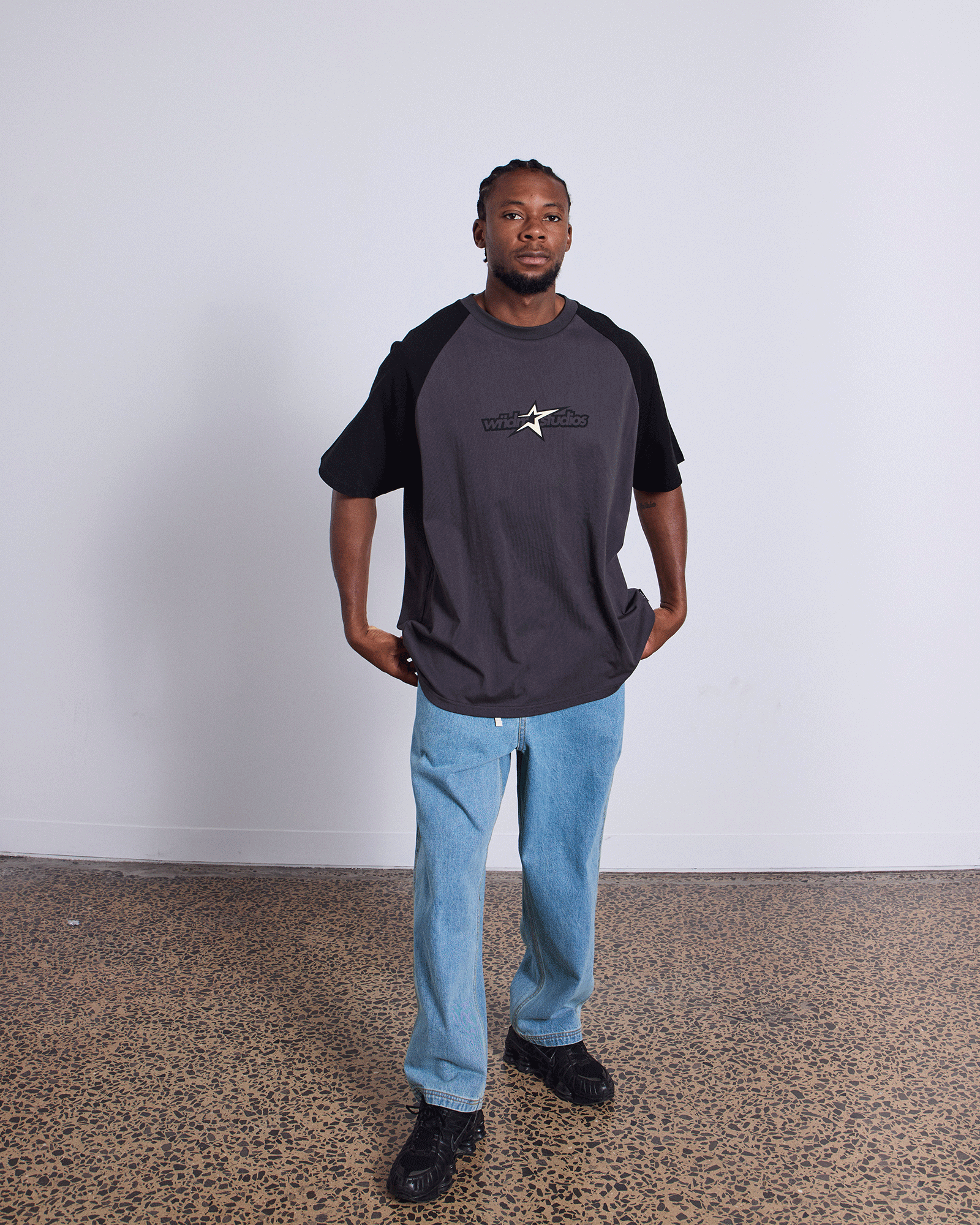 STXR RAGLAN BOX FIT TEE - GREY/BLACK