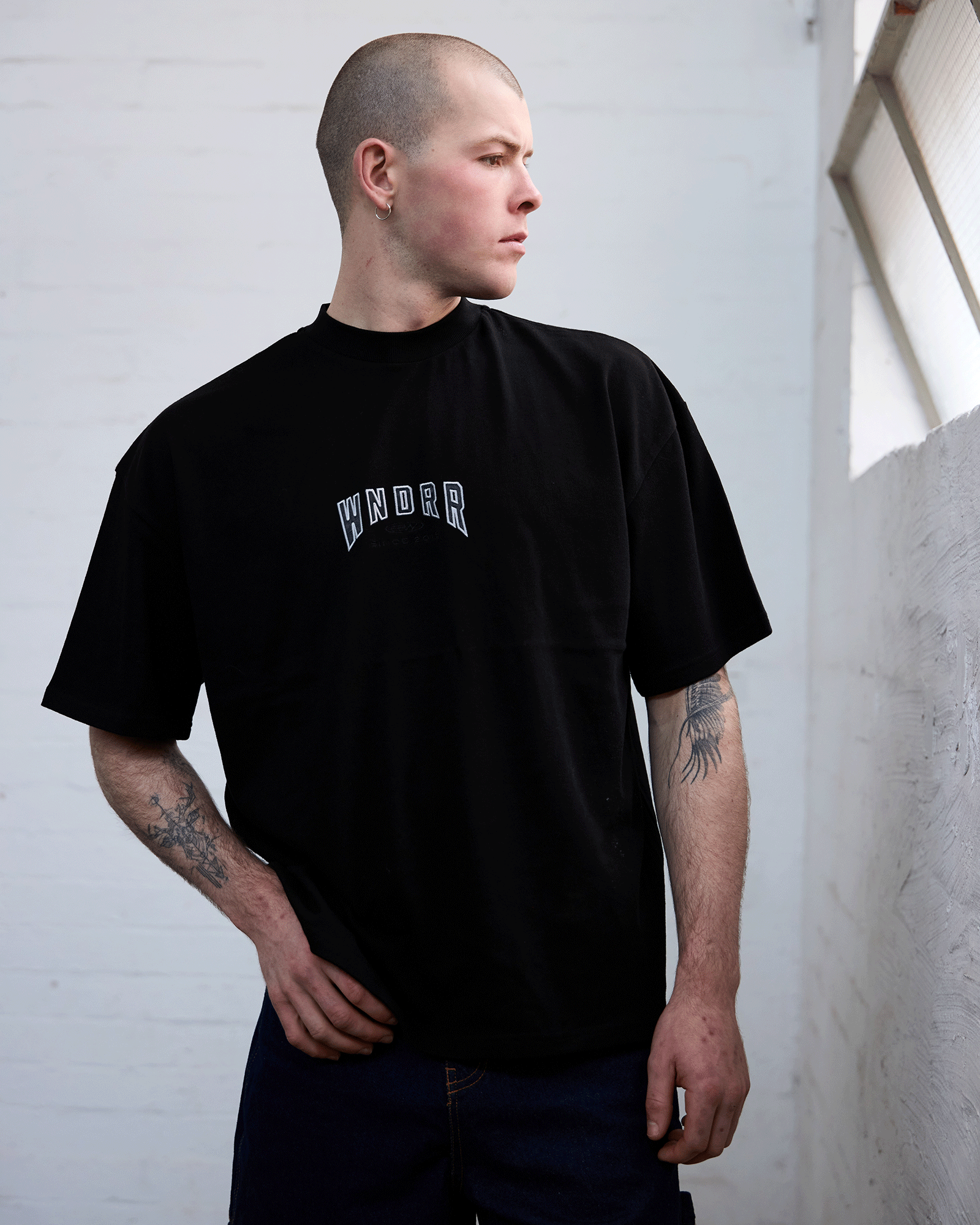 BRIDGE HEAVY WEIGHT TEE - BLACK