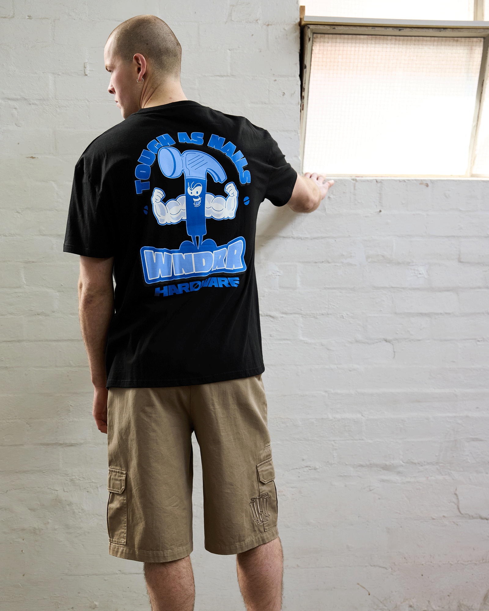 HARDWARE BOX FIT TEE - BLACK