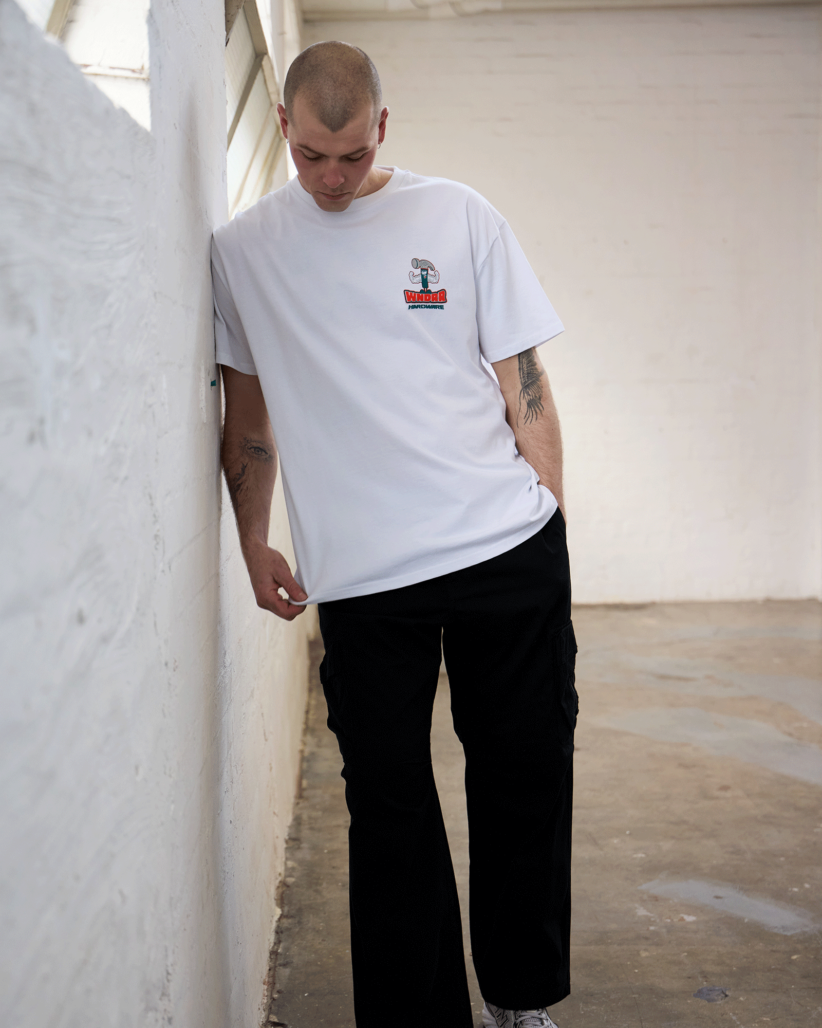 HARDWARE BOX FIT TEE - WHITE