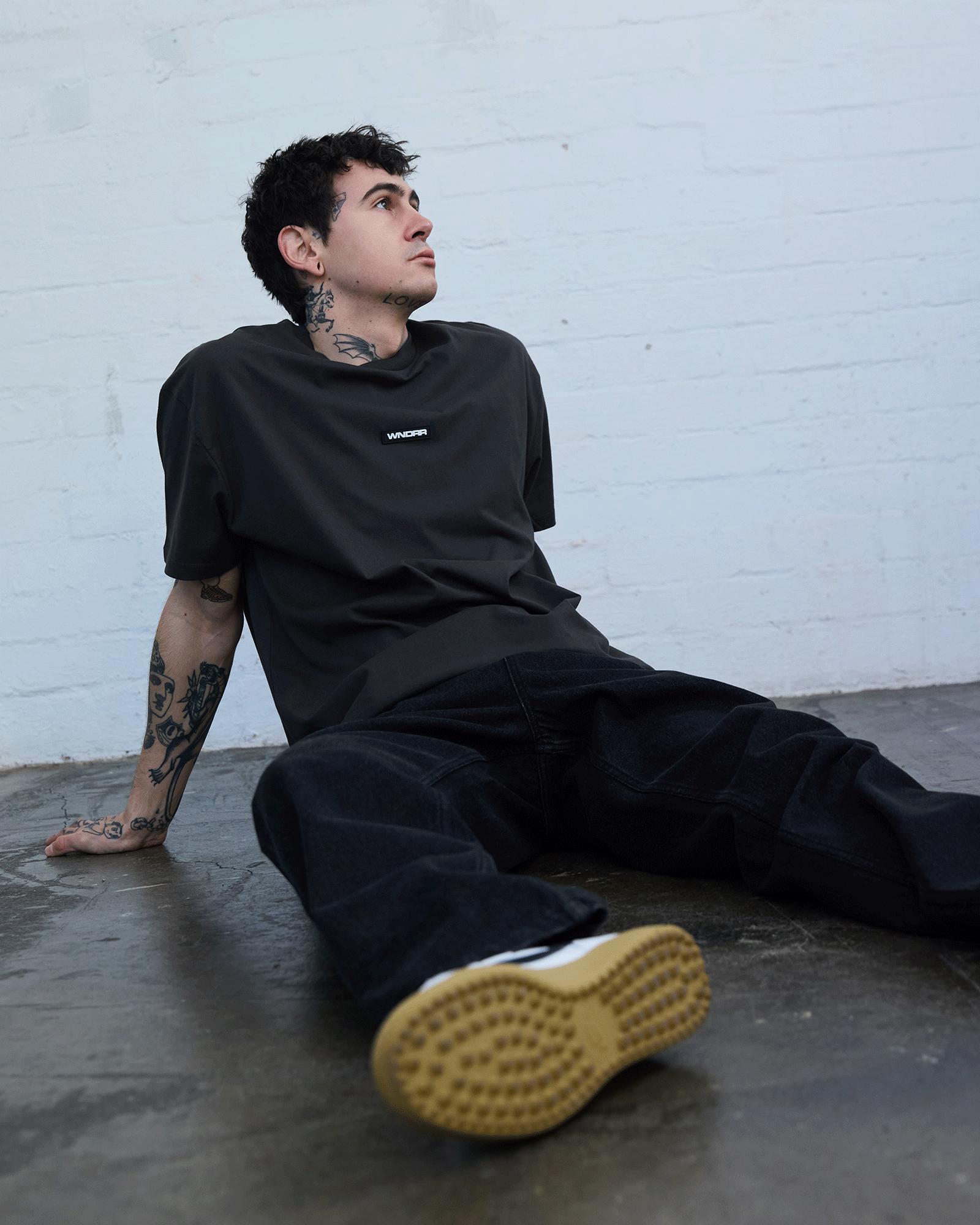 HEX BOX FIT TEE - FADED BLACK