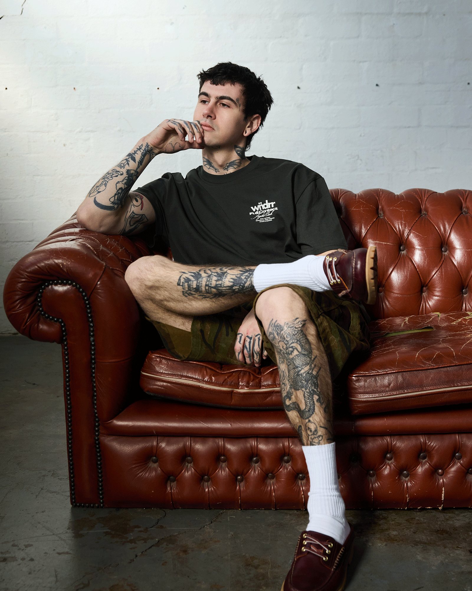 FULL CONTACT BOX FIT TEE - BLACK