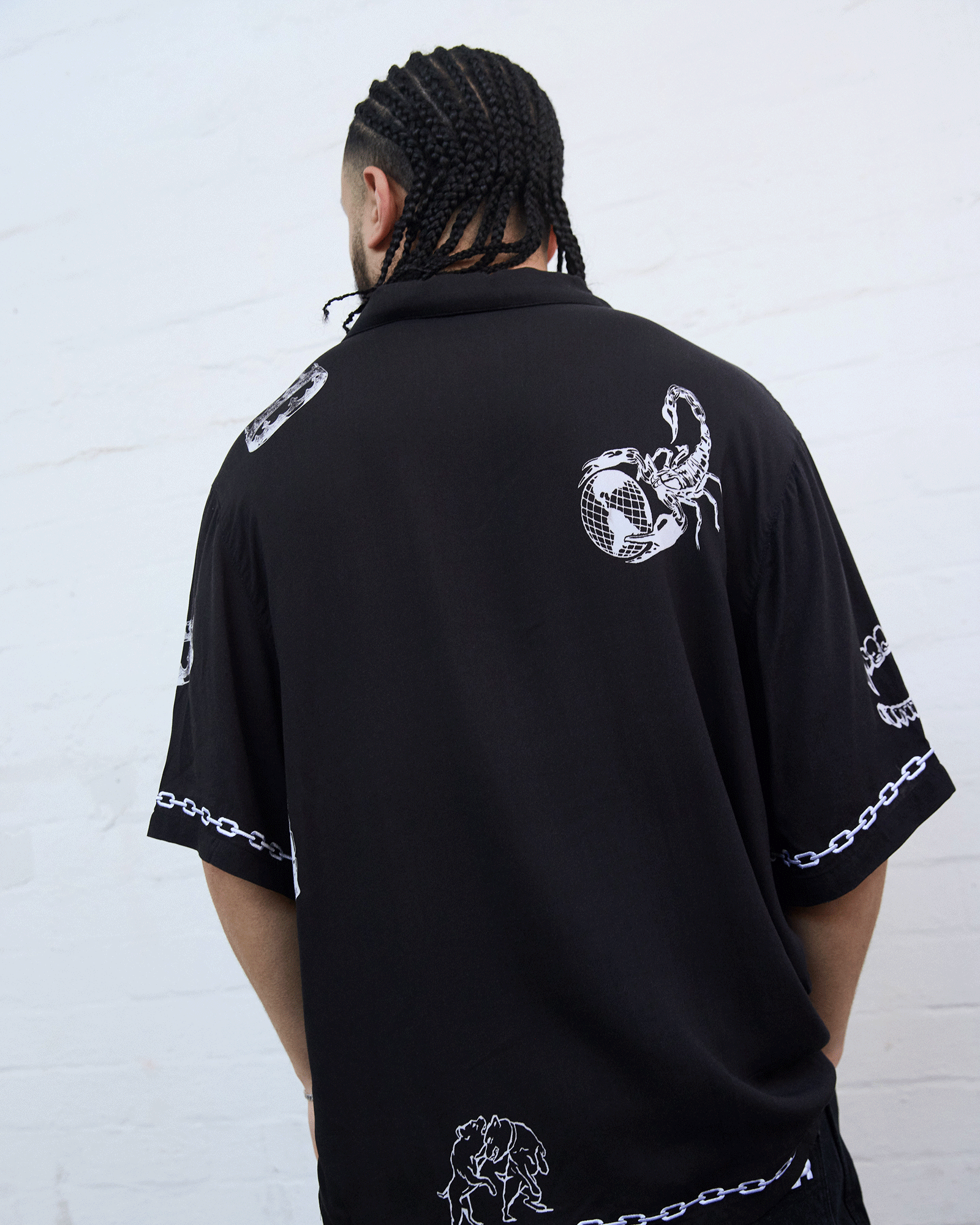 SYNDICATE S/S SHIRT - BLACK