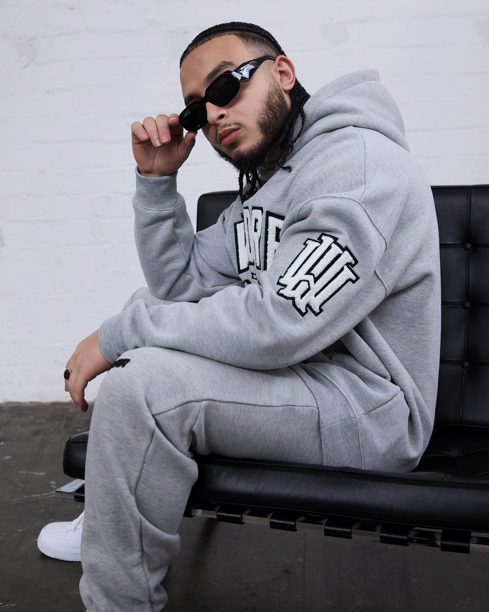 INSTITUTE HOOD SWEAT - GREY MARLE