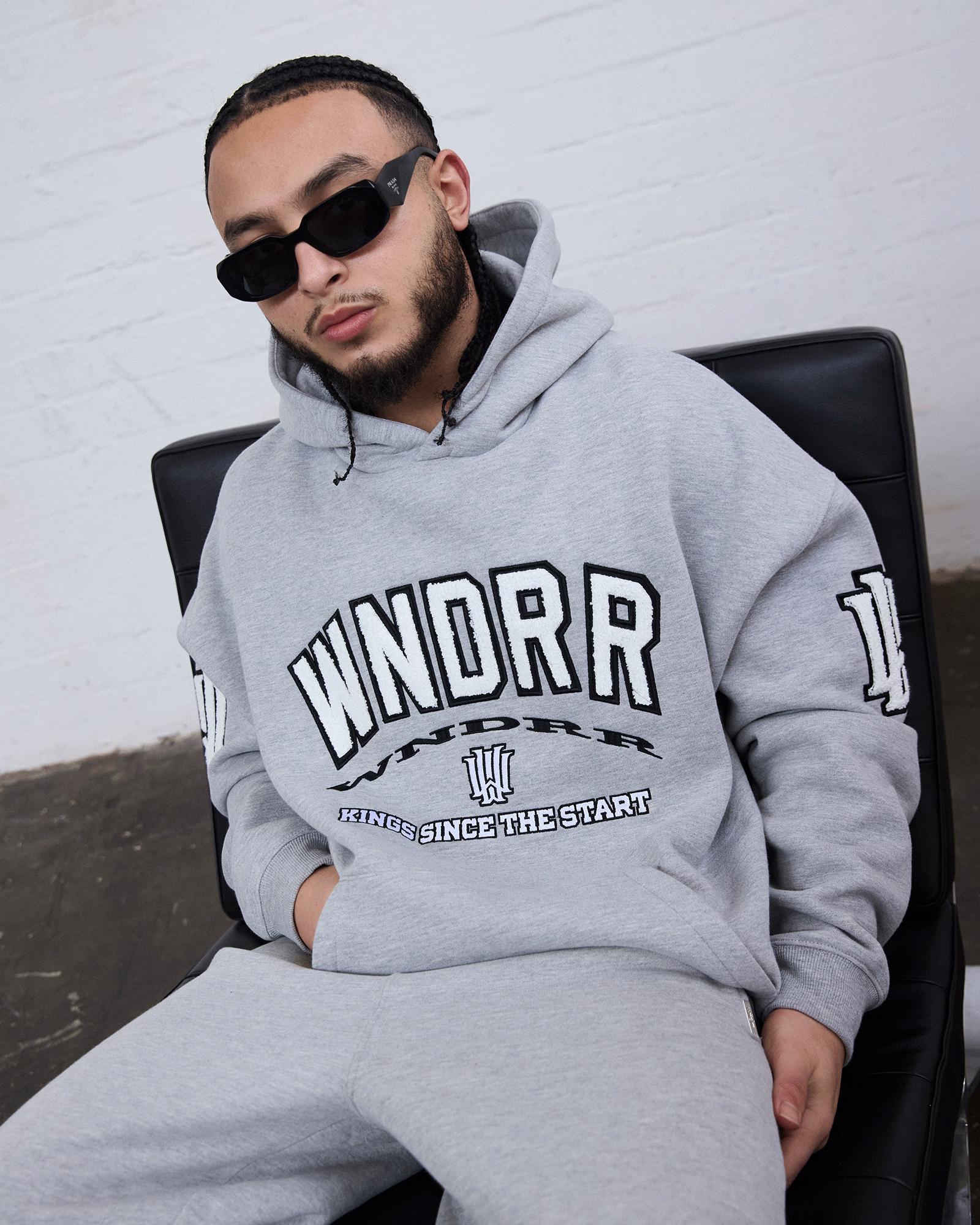 INSTITUTE HOOD SWEAT - GREY MARLE