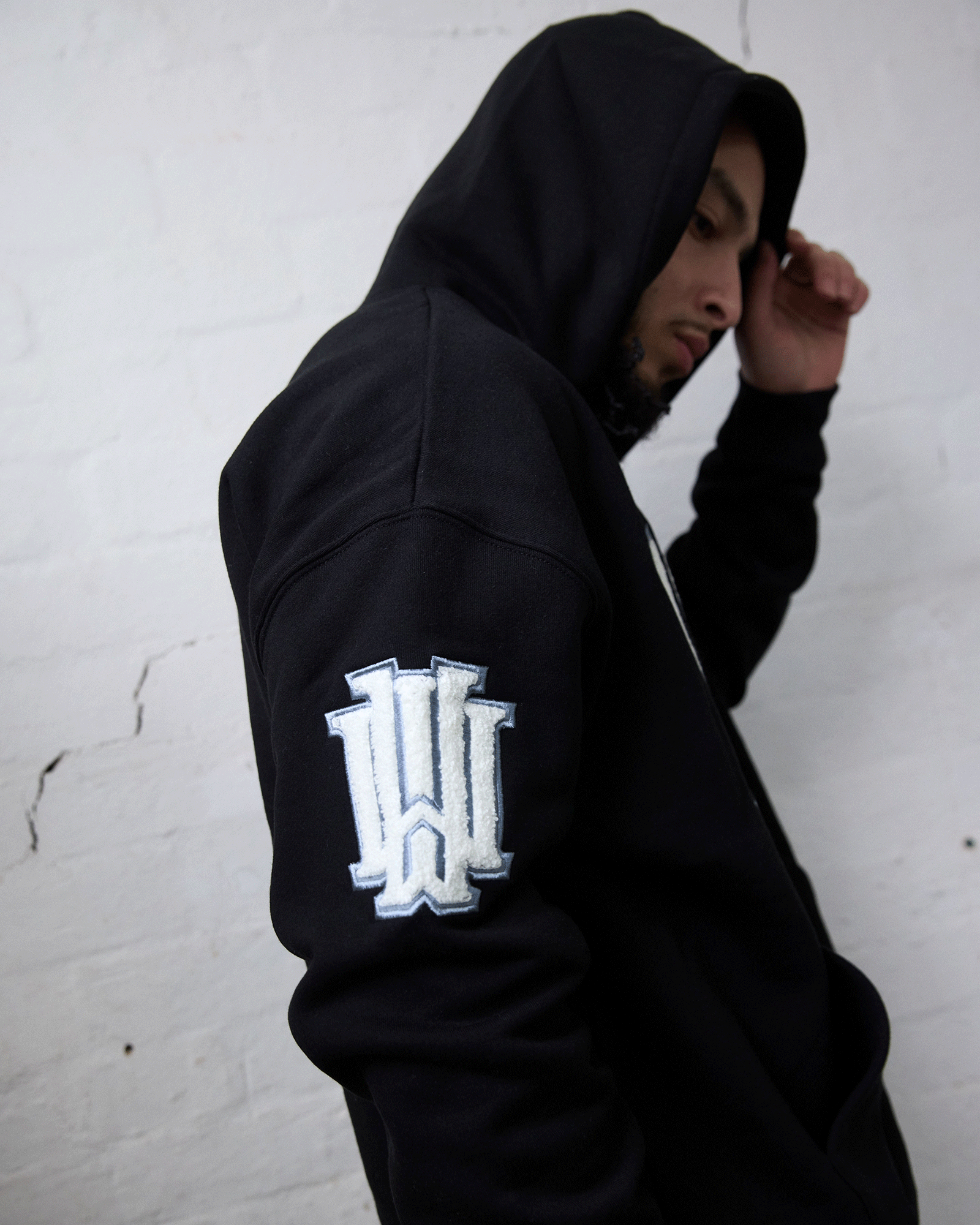 INSTITUTE HOOD SWEAT - BLACK