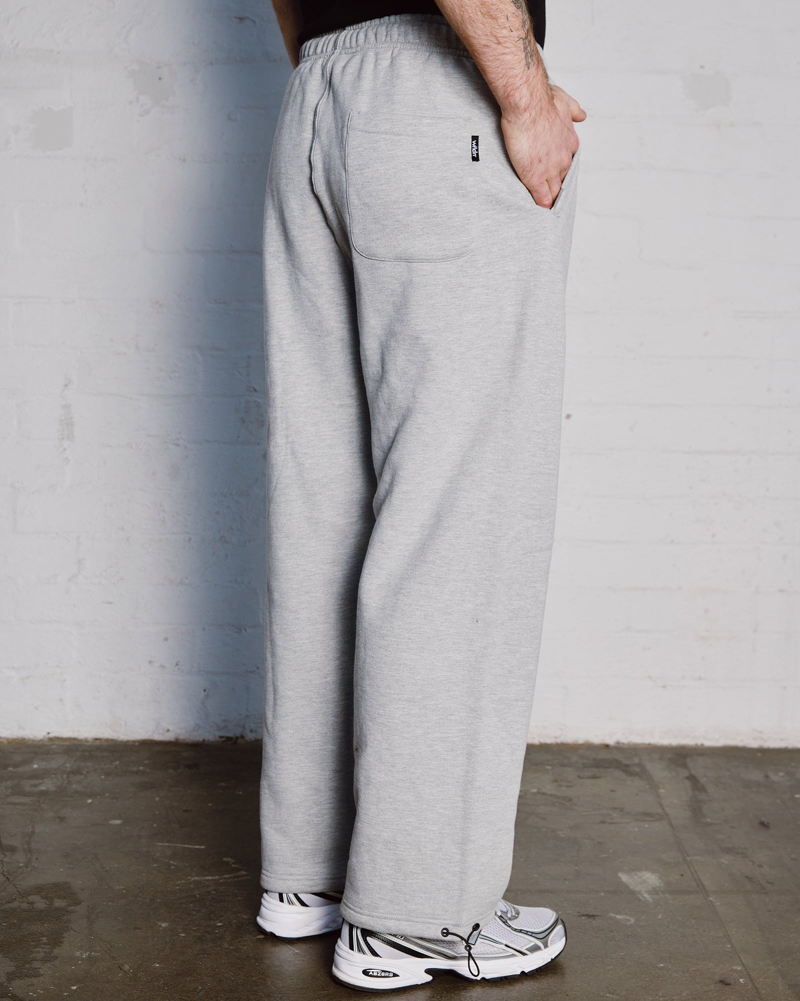 BANNER LOUNGE TRACKPANT - GREY MARLE