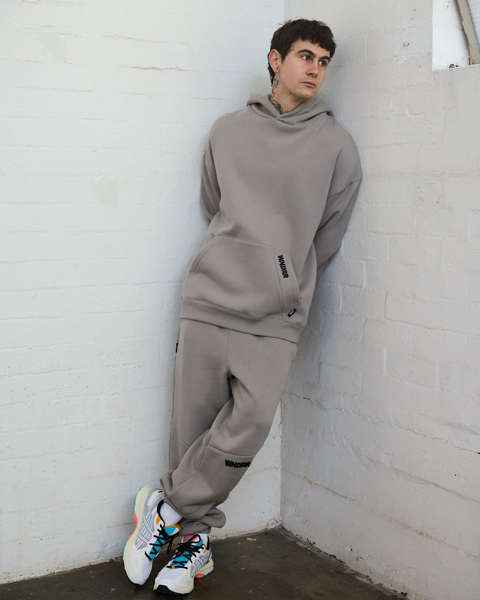 HALO BAGGY TRACKPANT - MOON GREY