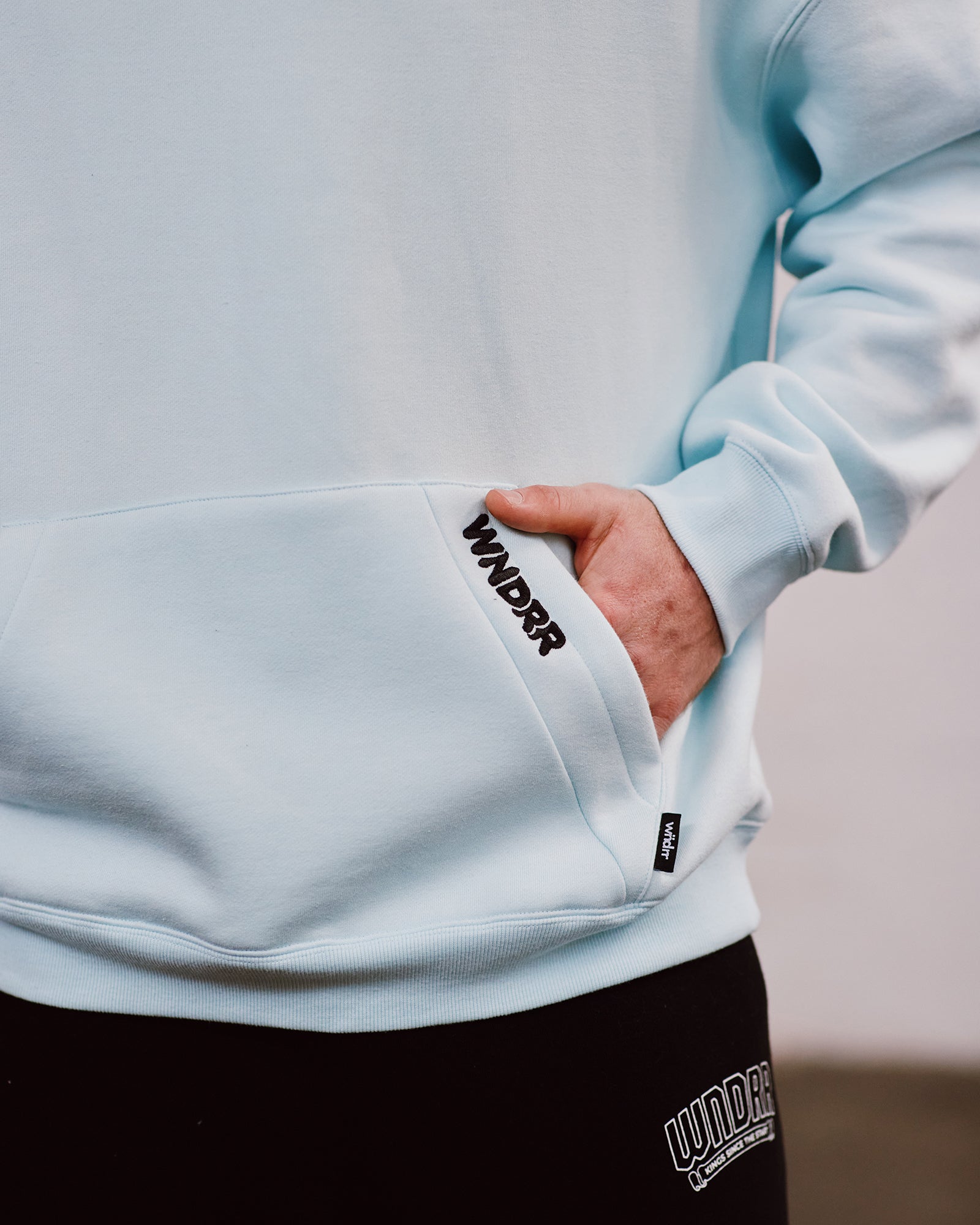 HALO HOOD SWEAT - BABY BLUE