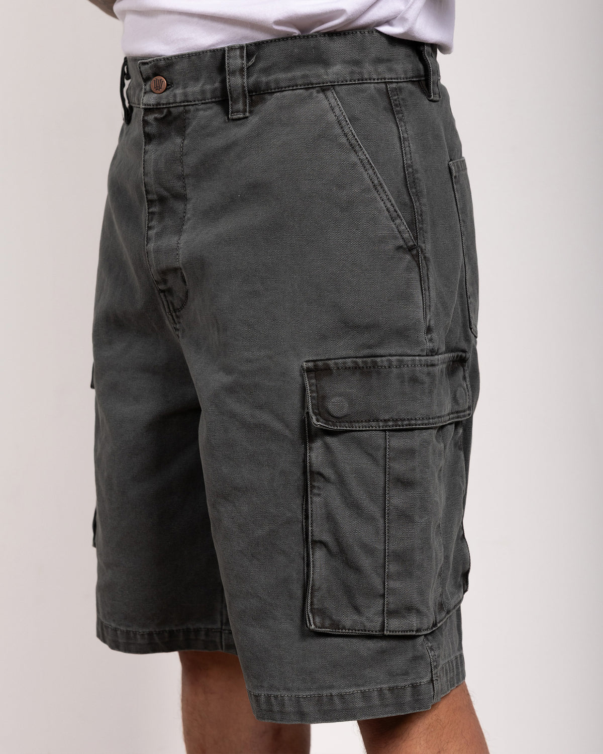 Model 182cm / Size 32