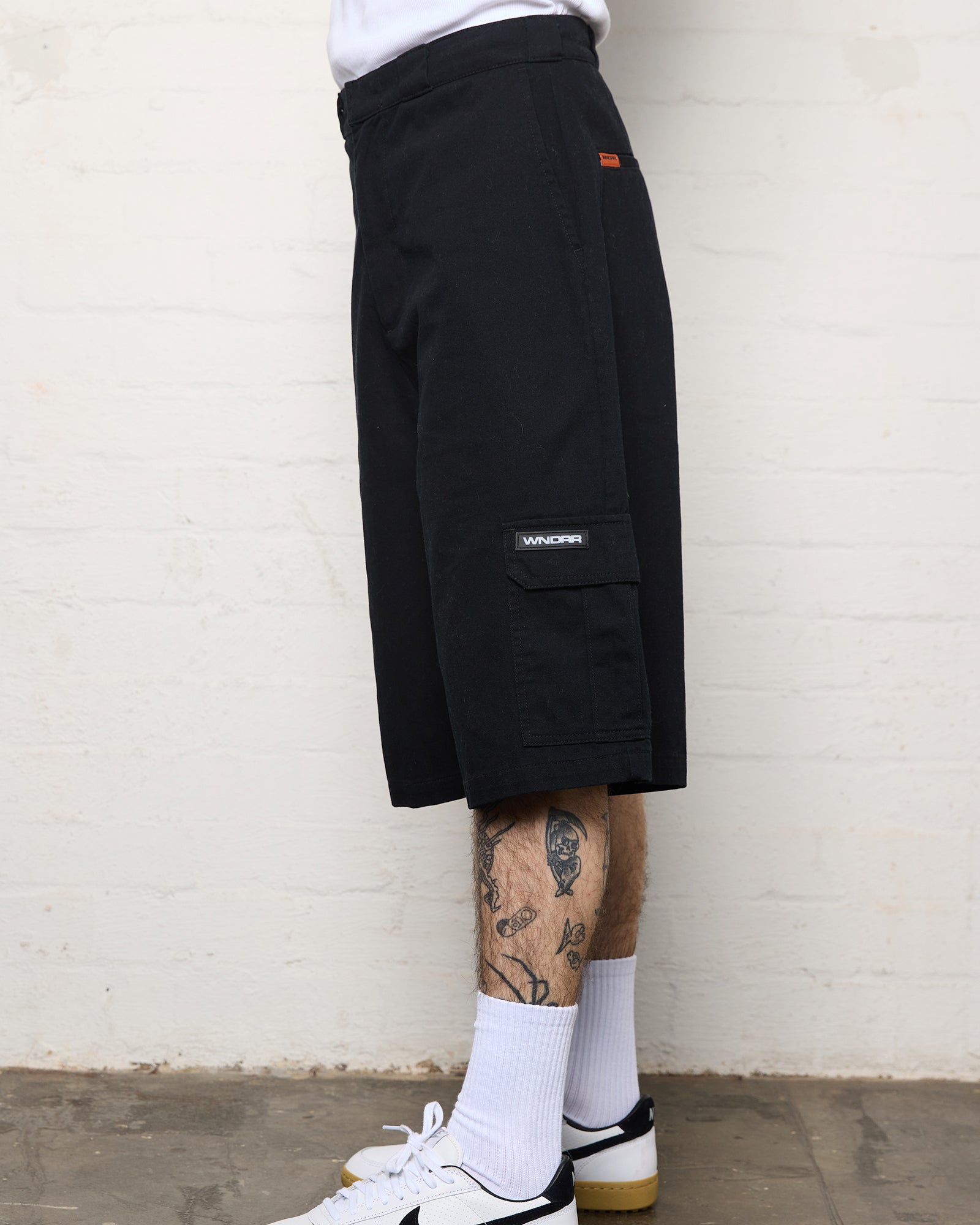 REVOKED CARGO SHORT - BLACK