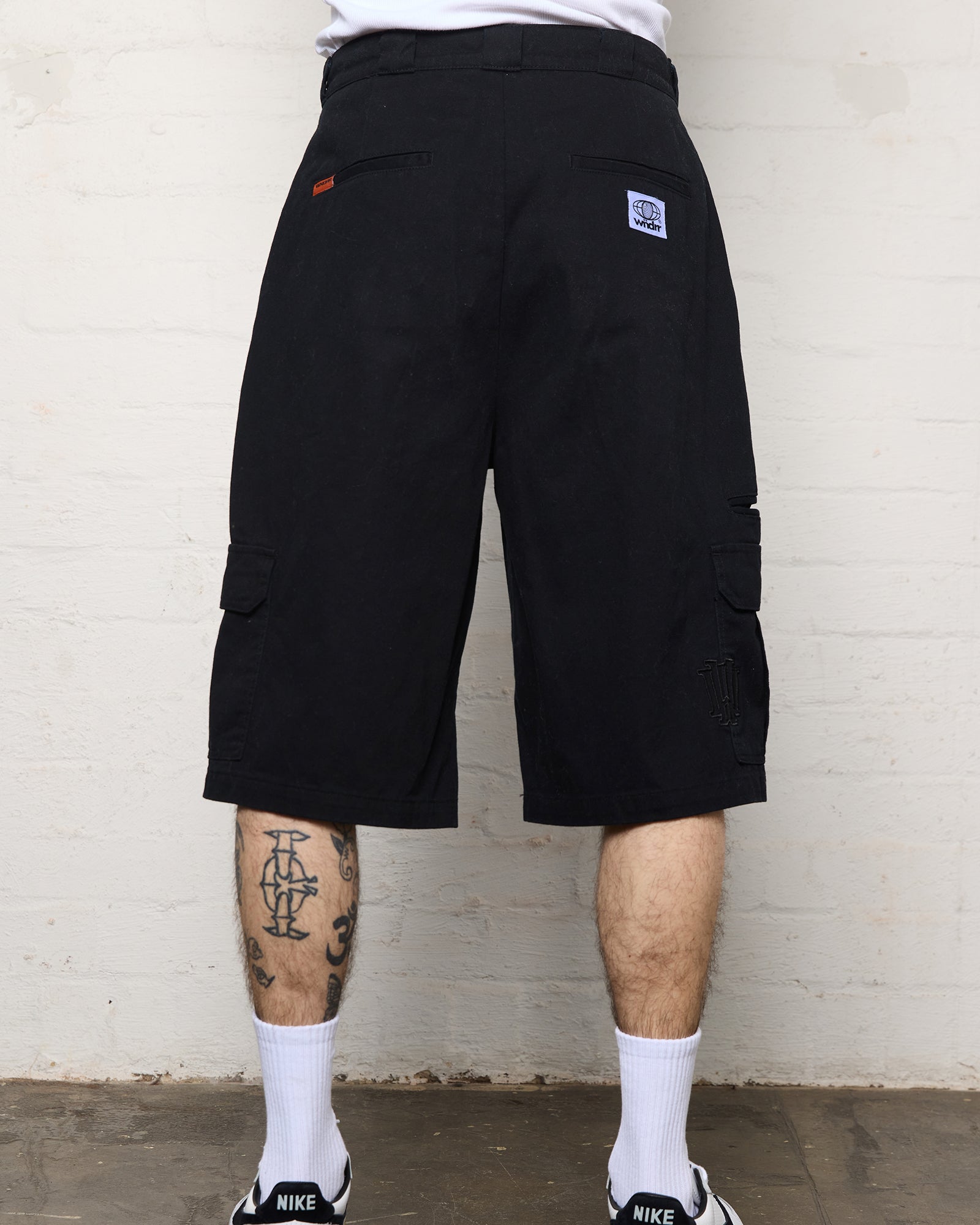 REVOKED CARGO SHORT - BLACK