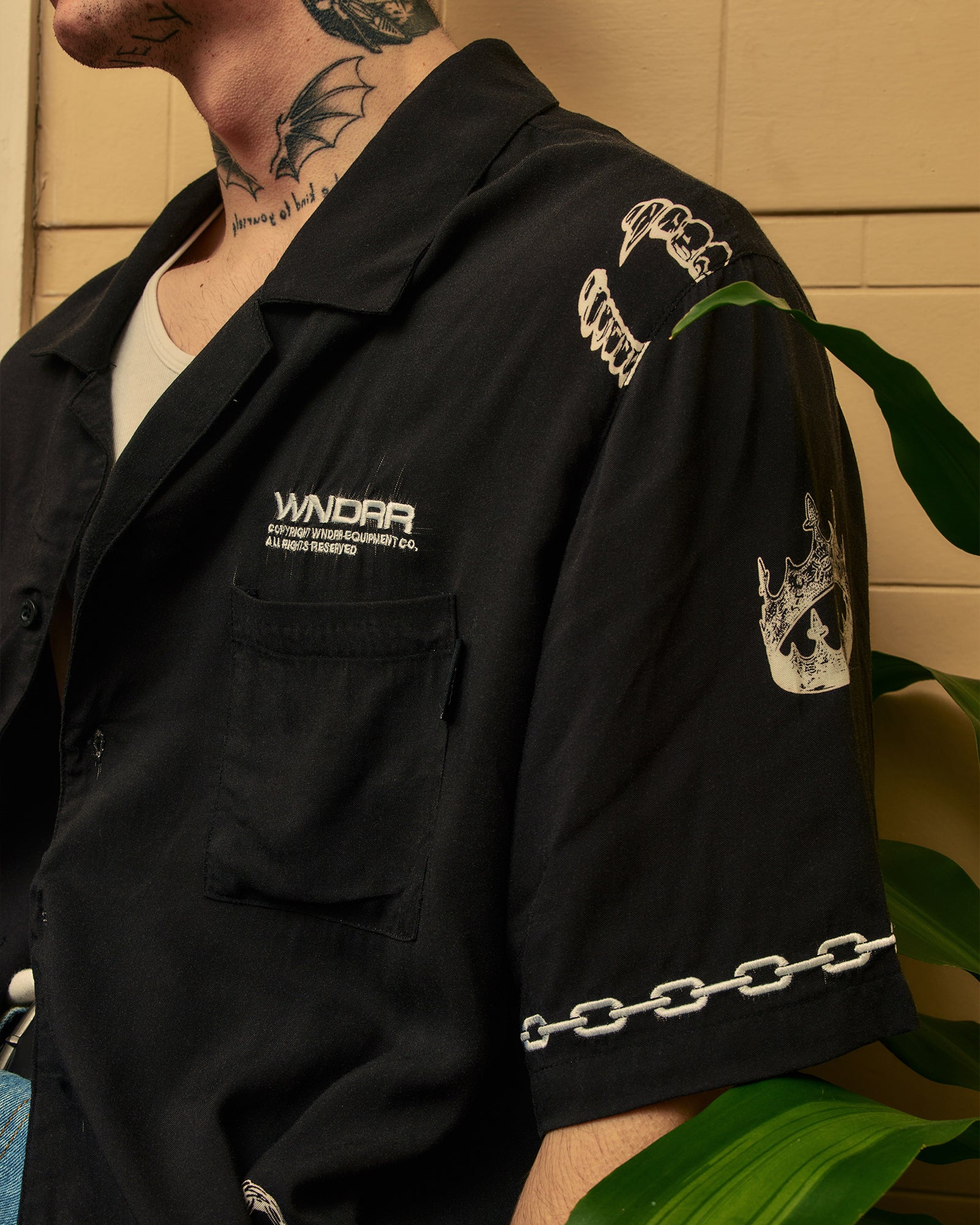 SYNDICATE S/S SHIRT - BLACK