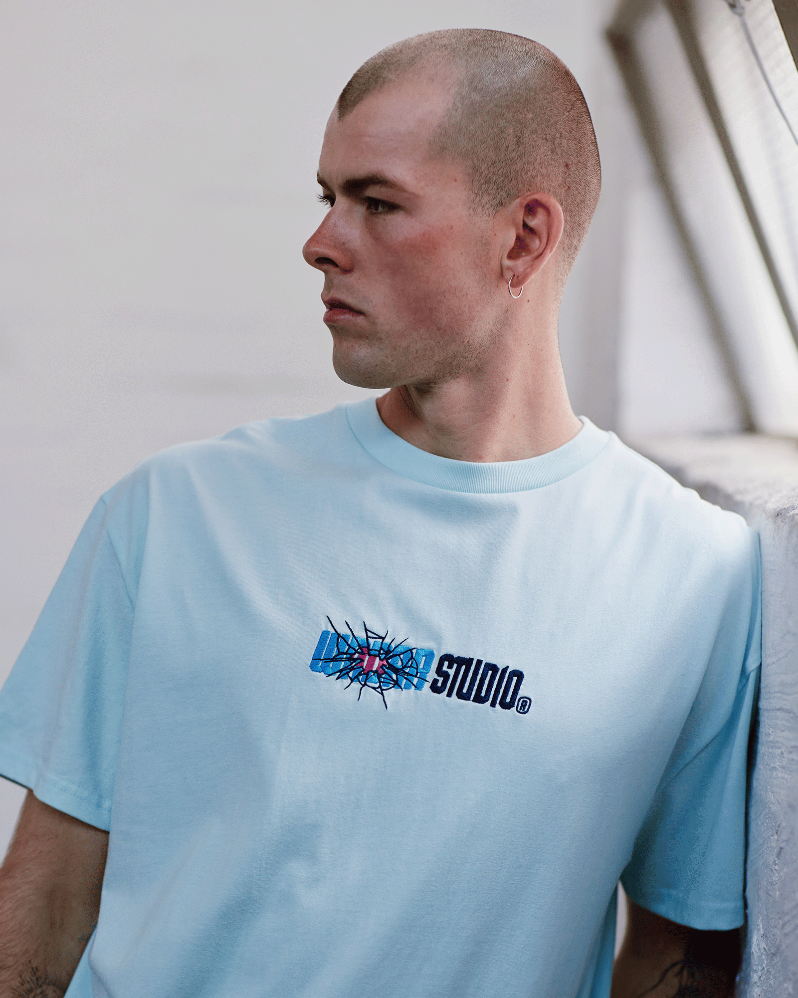 SHATTER BOX FIT TEE - BABY BLUE