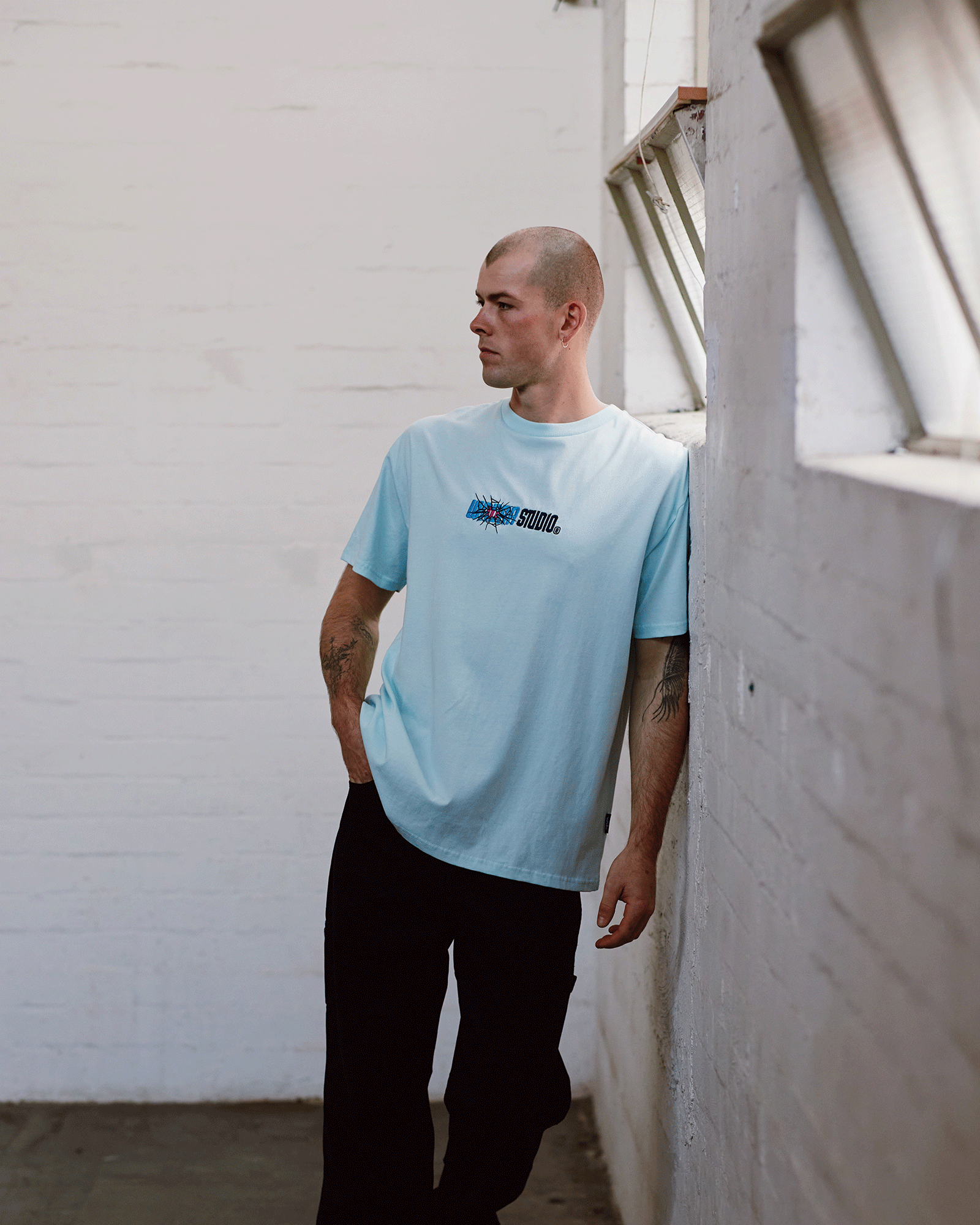 SHATTER BOX FIT TEE - BABY BLUE