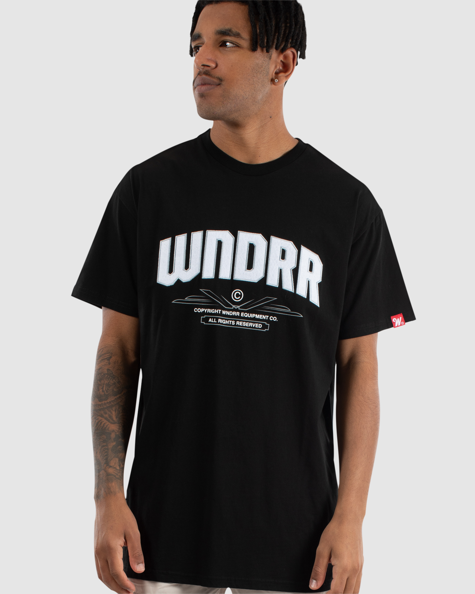 VALIANT CUSTOM FIT TEE - BLACK