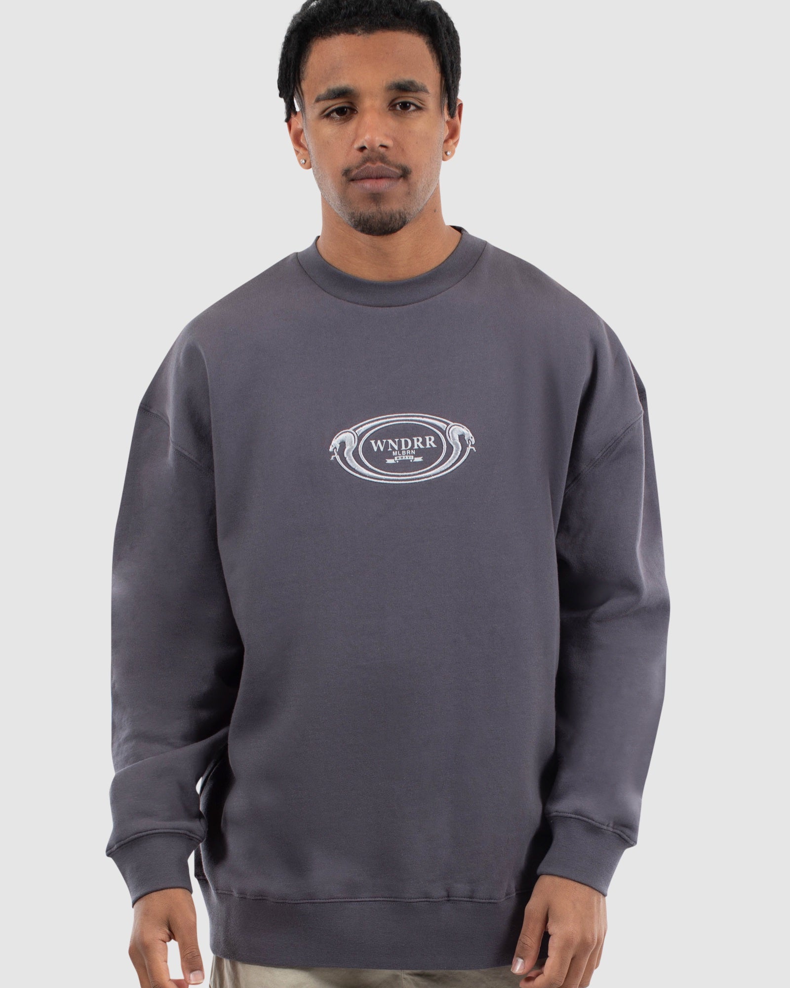 TAHU CREW SWEAT - CHARCOAL