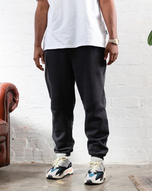 HALO BAGGY TRACKPANT - FADED BLACK