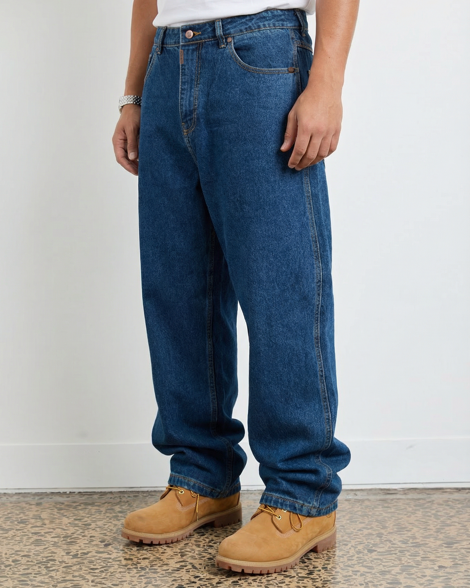 Model 185cm / Size 32