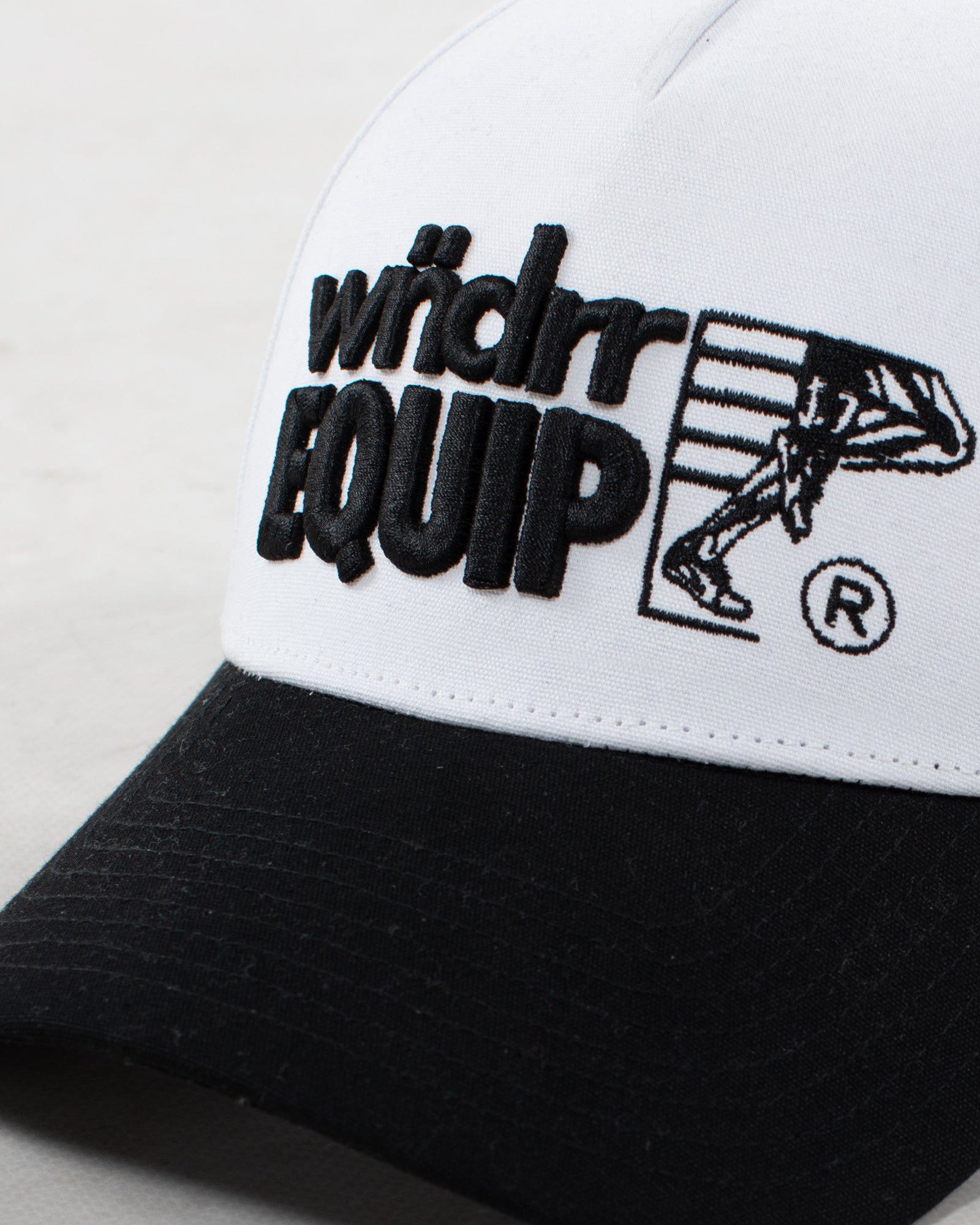 EQUIP HIGH RISE CAP - WHITE/BLACK