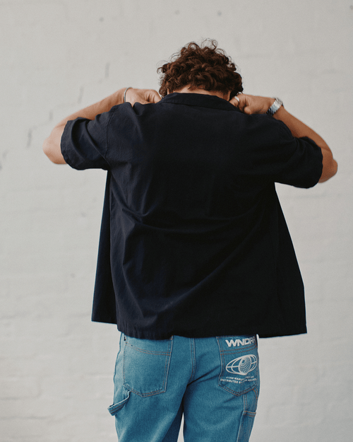 SCRIPT S/S SHIRT - BLACK